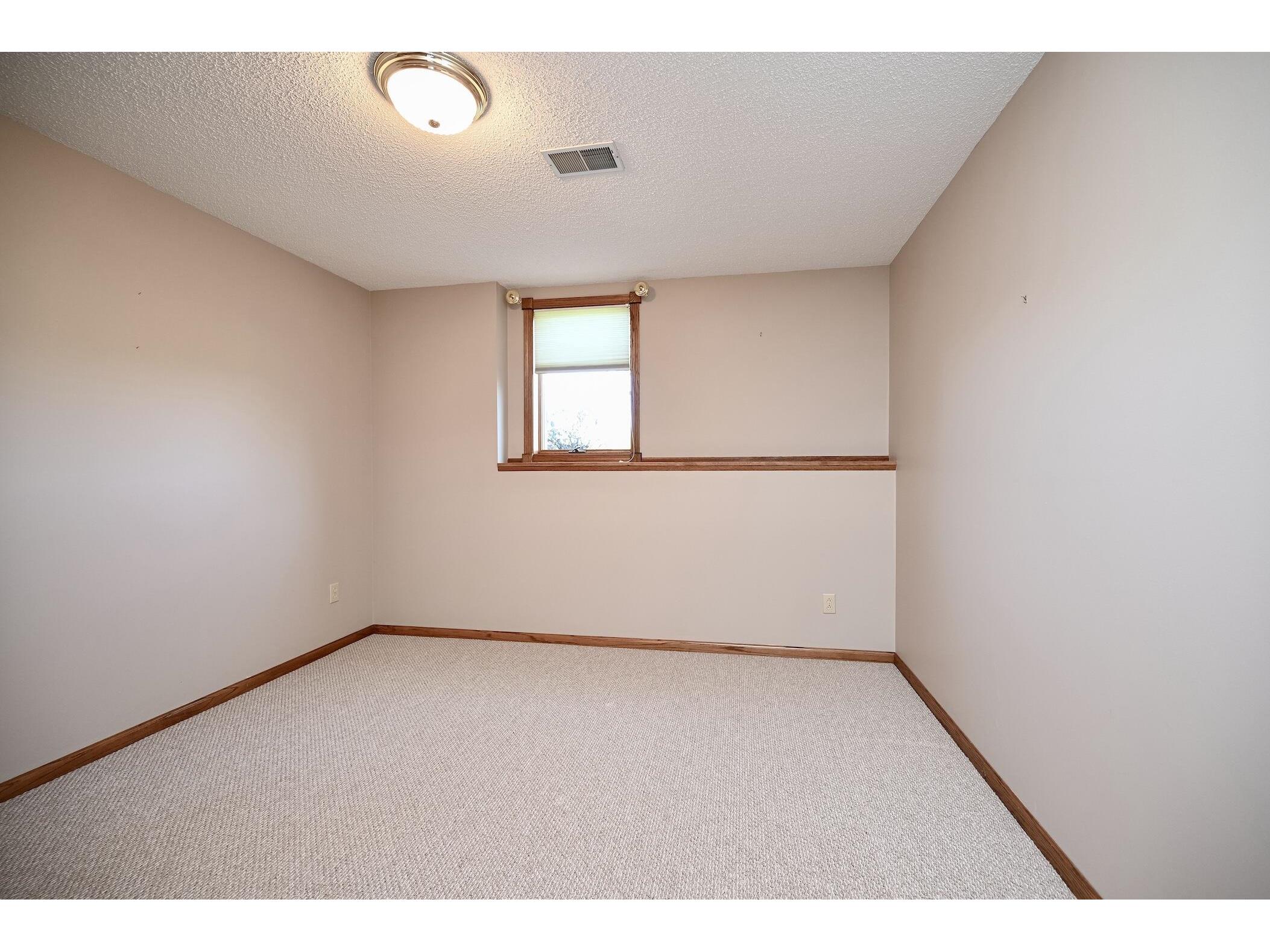130 Benson Lewiston MN 55952 1960566 image29