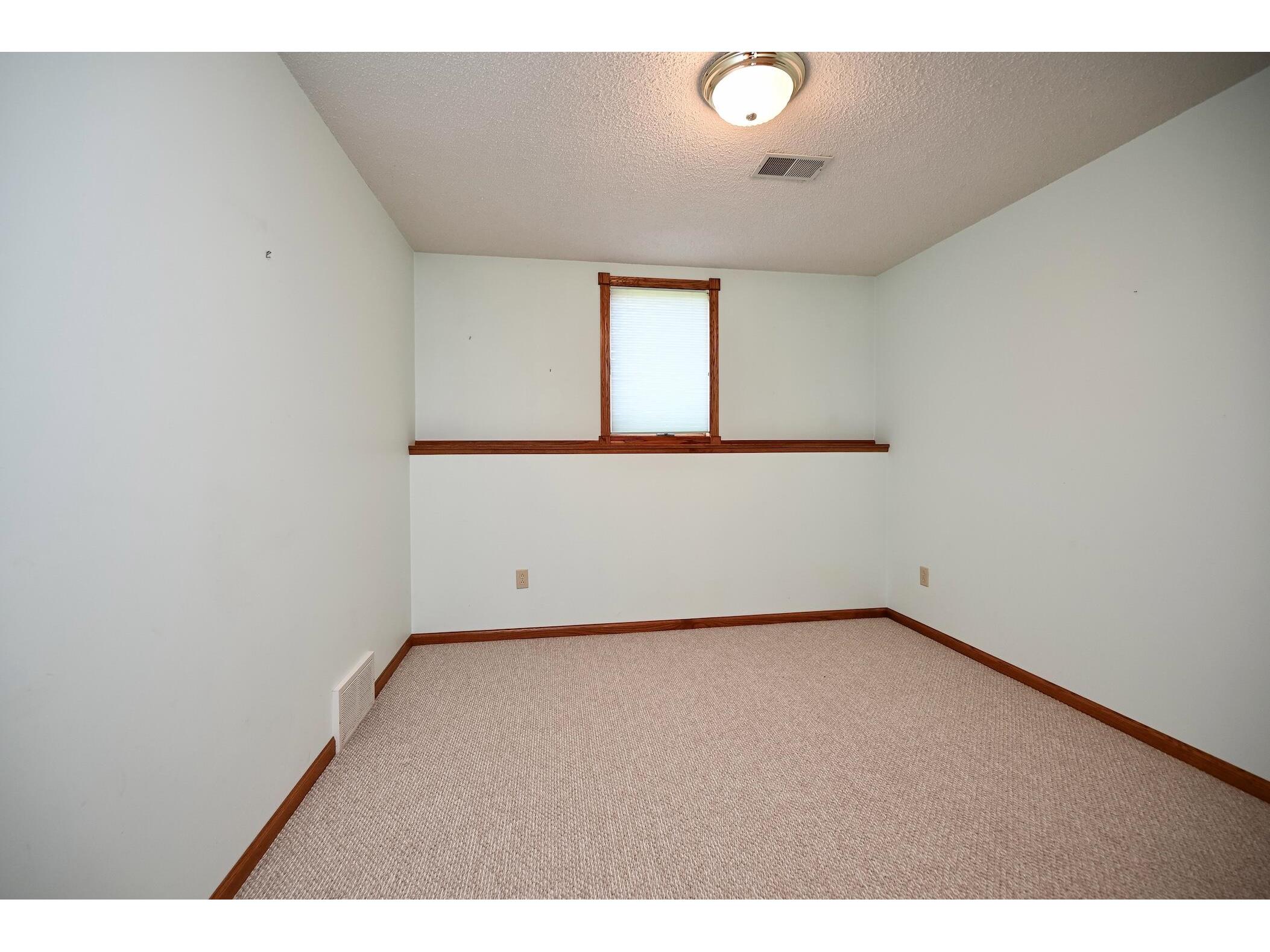 130 Benson Lewiston MN 55952 1960566 image31