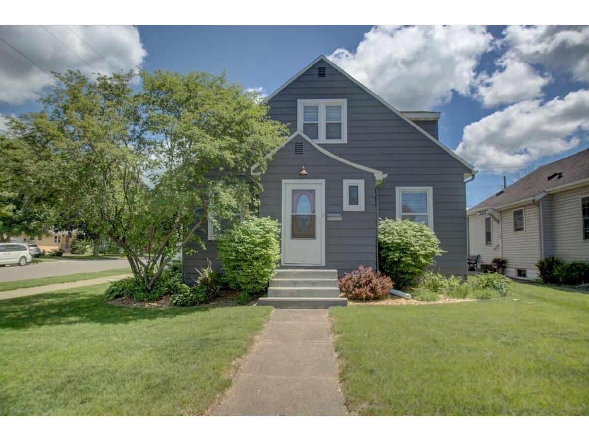 1301 East La Crosse WI 54601 1877478 image1