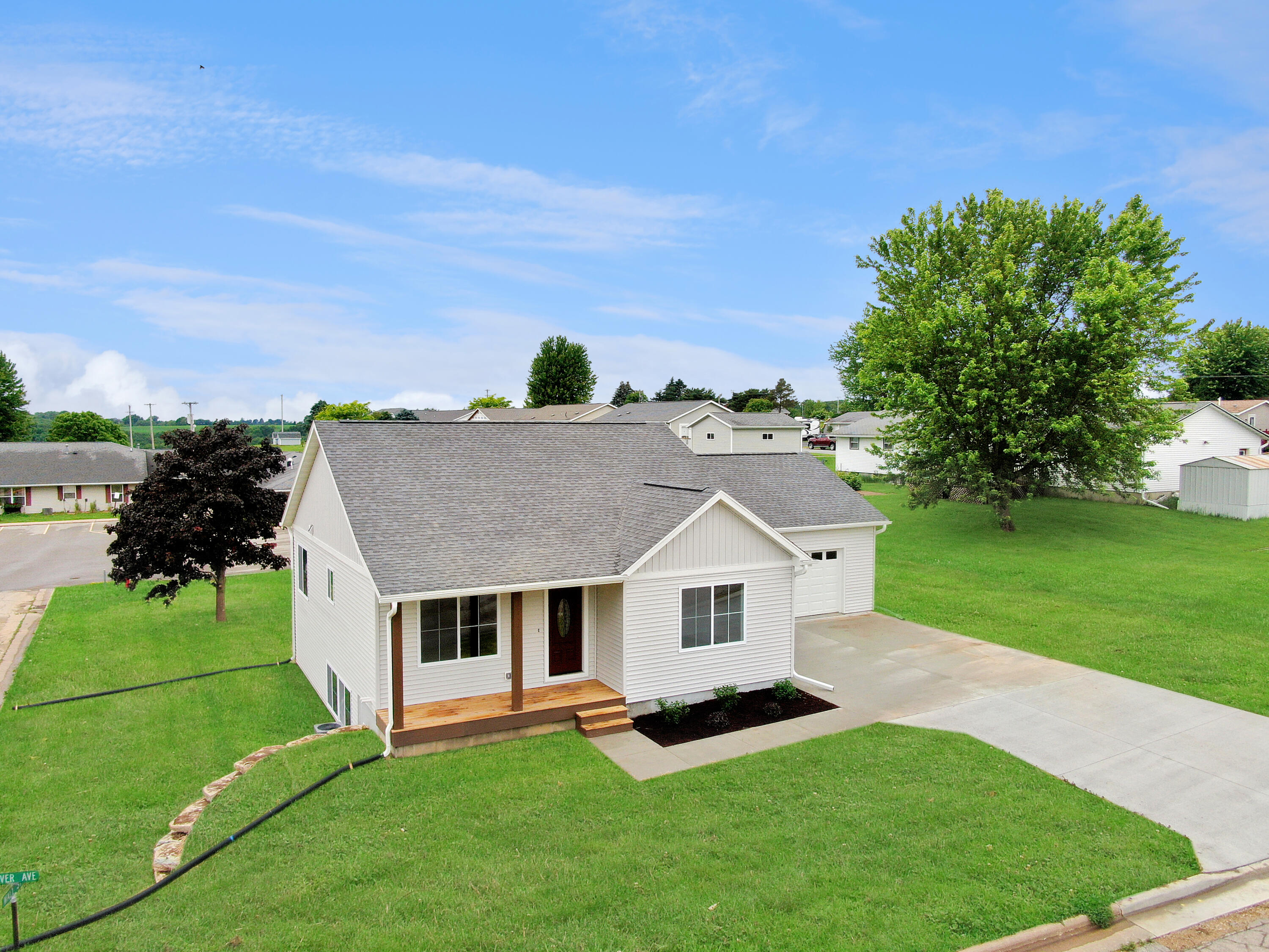 1301 Silver Cashton WI 54619 1923085 image1