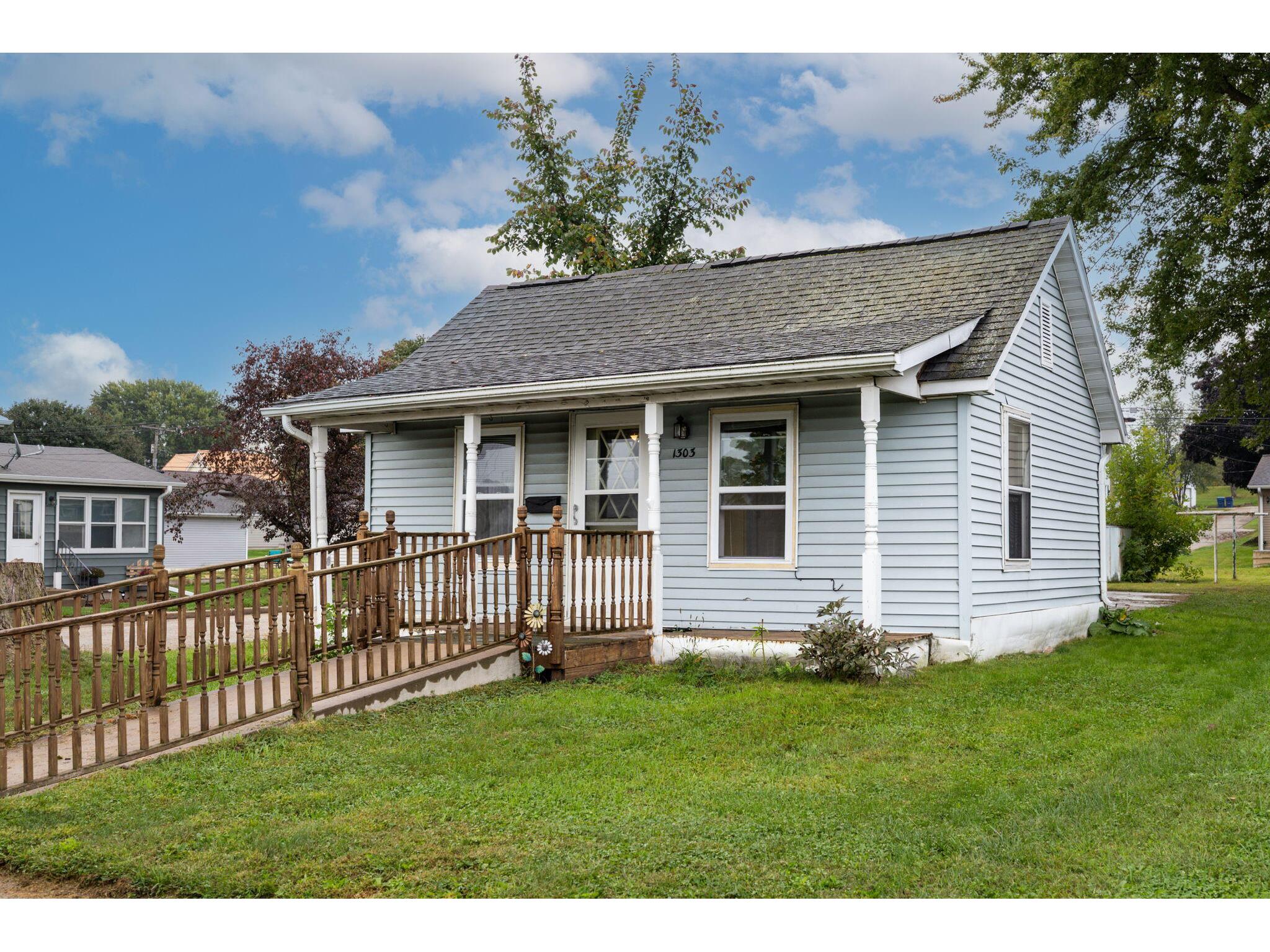 1303 Bangor Bangor WI 54614 1935944 image1