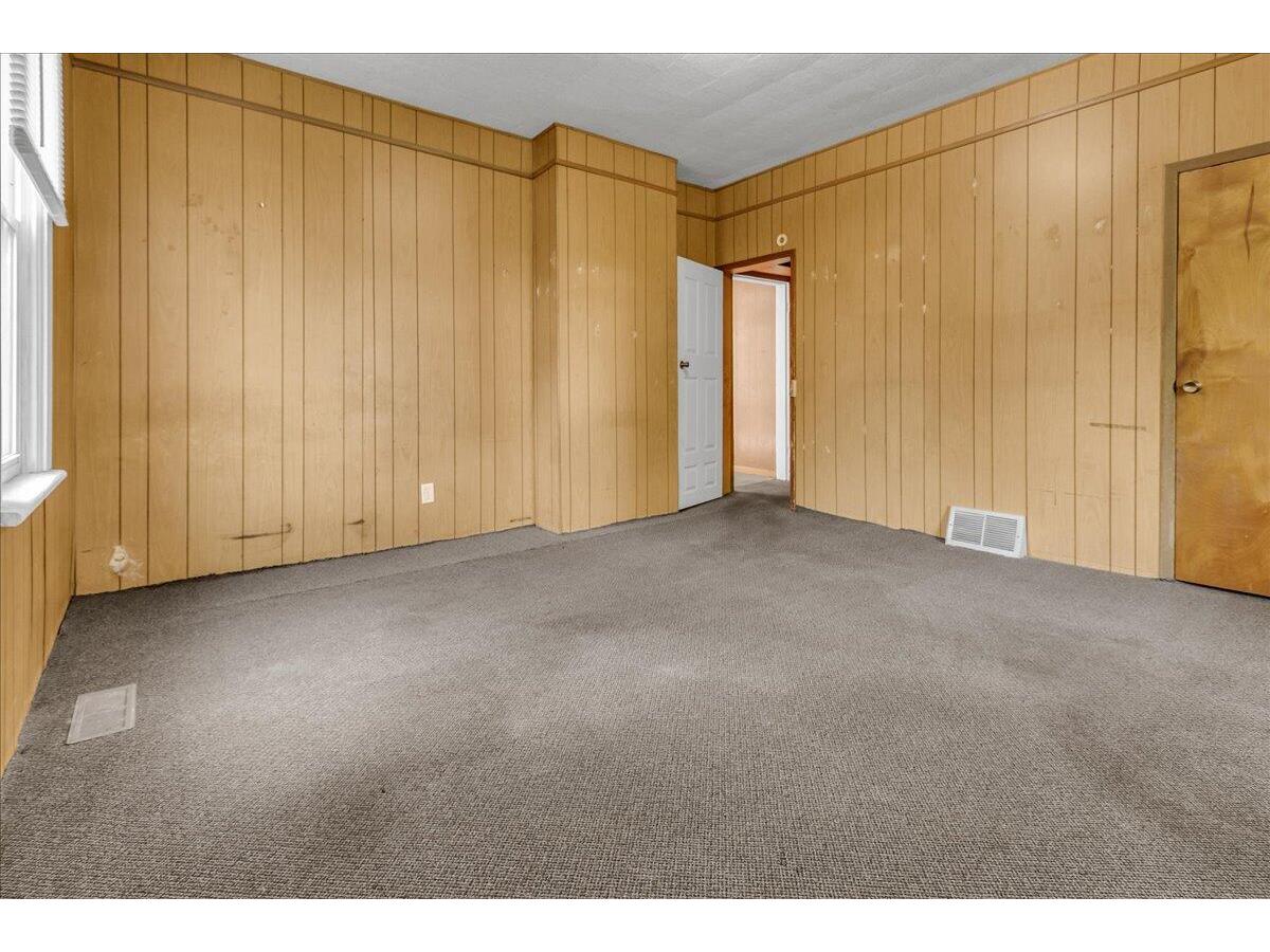 1306 7TH La Crosse WI 54601 1973099 image15