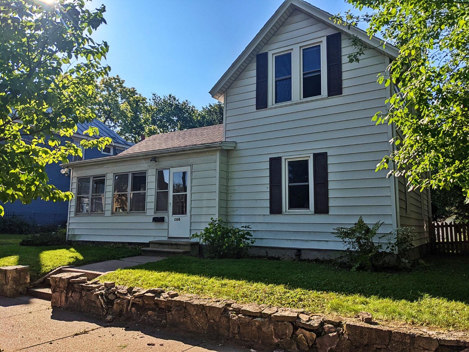 1308 Mississippi St La Crosse WI 54601 1763828 image1