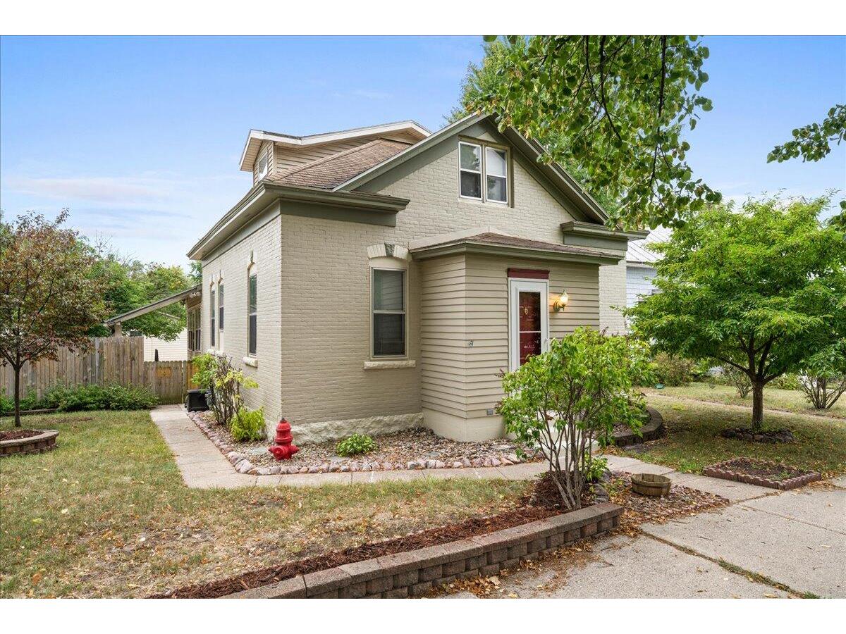 1310 Adams La Crosse WI 54601 1849656 image1