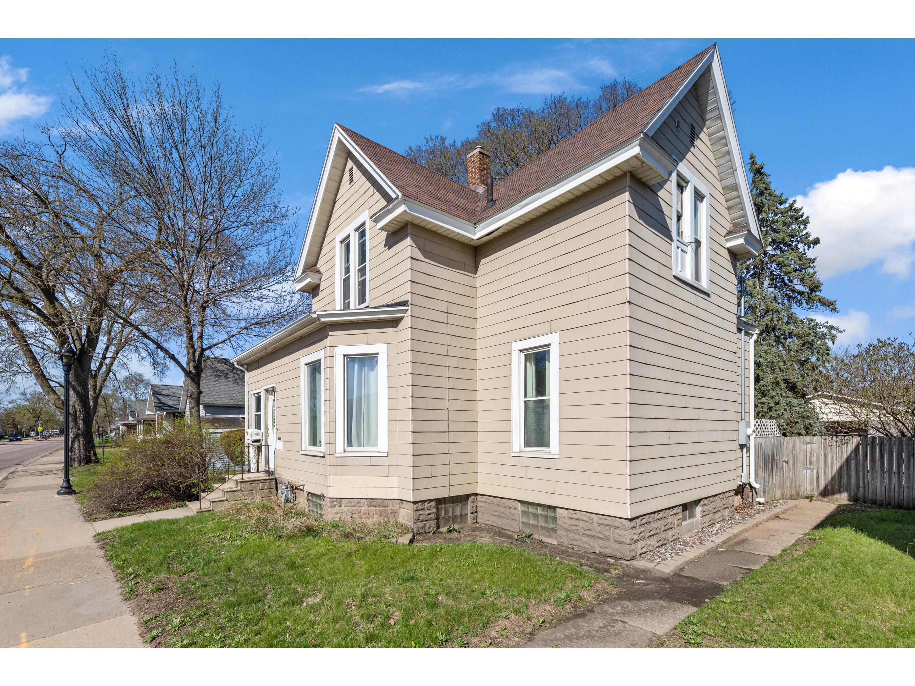 1312 George La Crosse WI 54603 1958437 image1