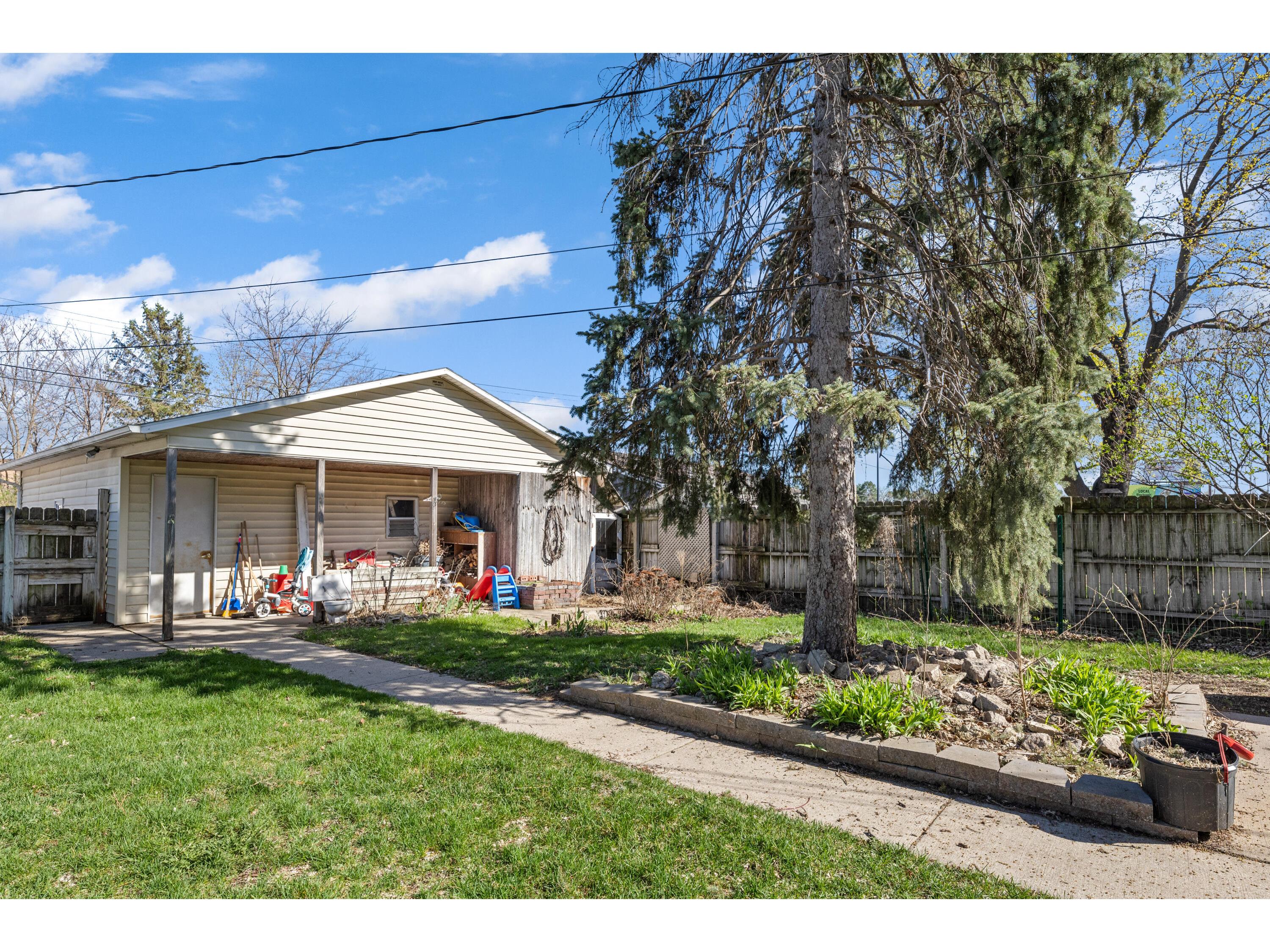 1312 George La Crosse WI 54603 1958437 image17