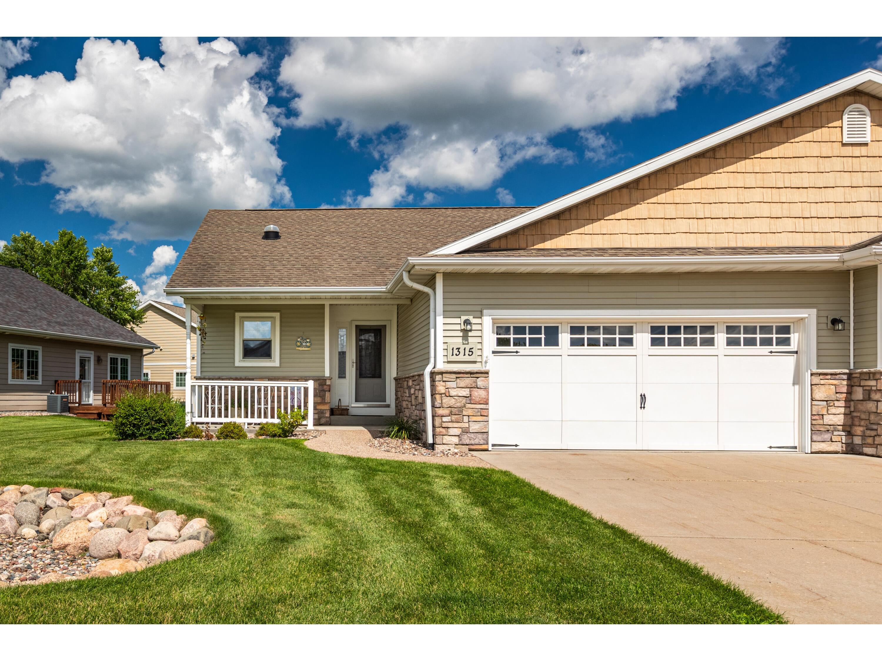 1315 Rosewood Onalaska WI 54650 1883515 image1