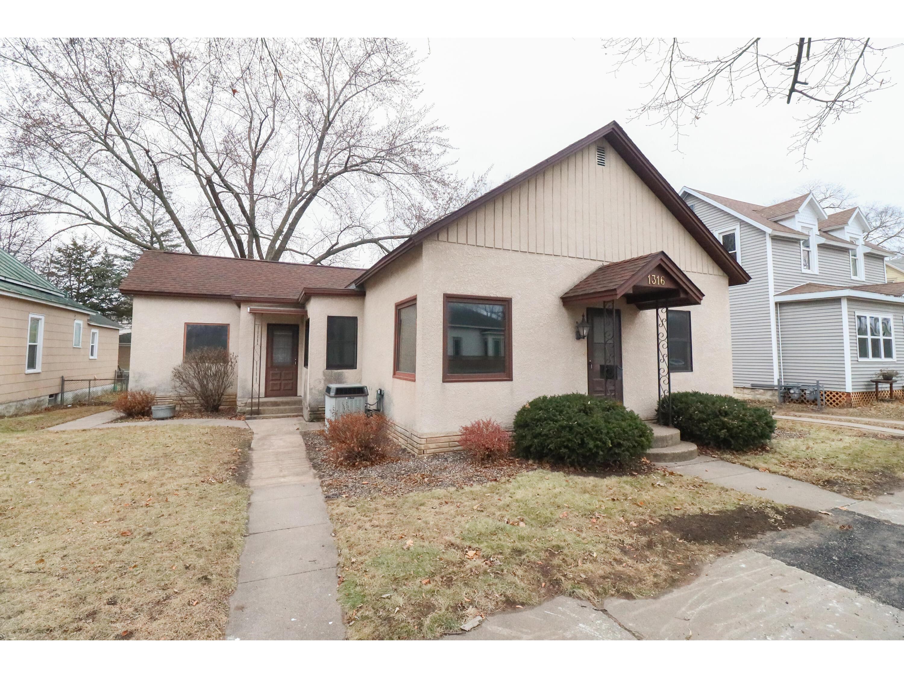 1316 13th La Crosse WI 54601 1902969 image1