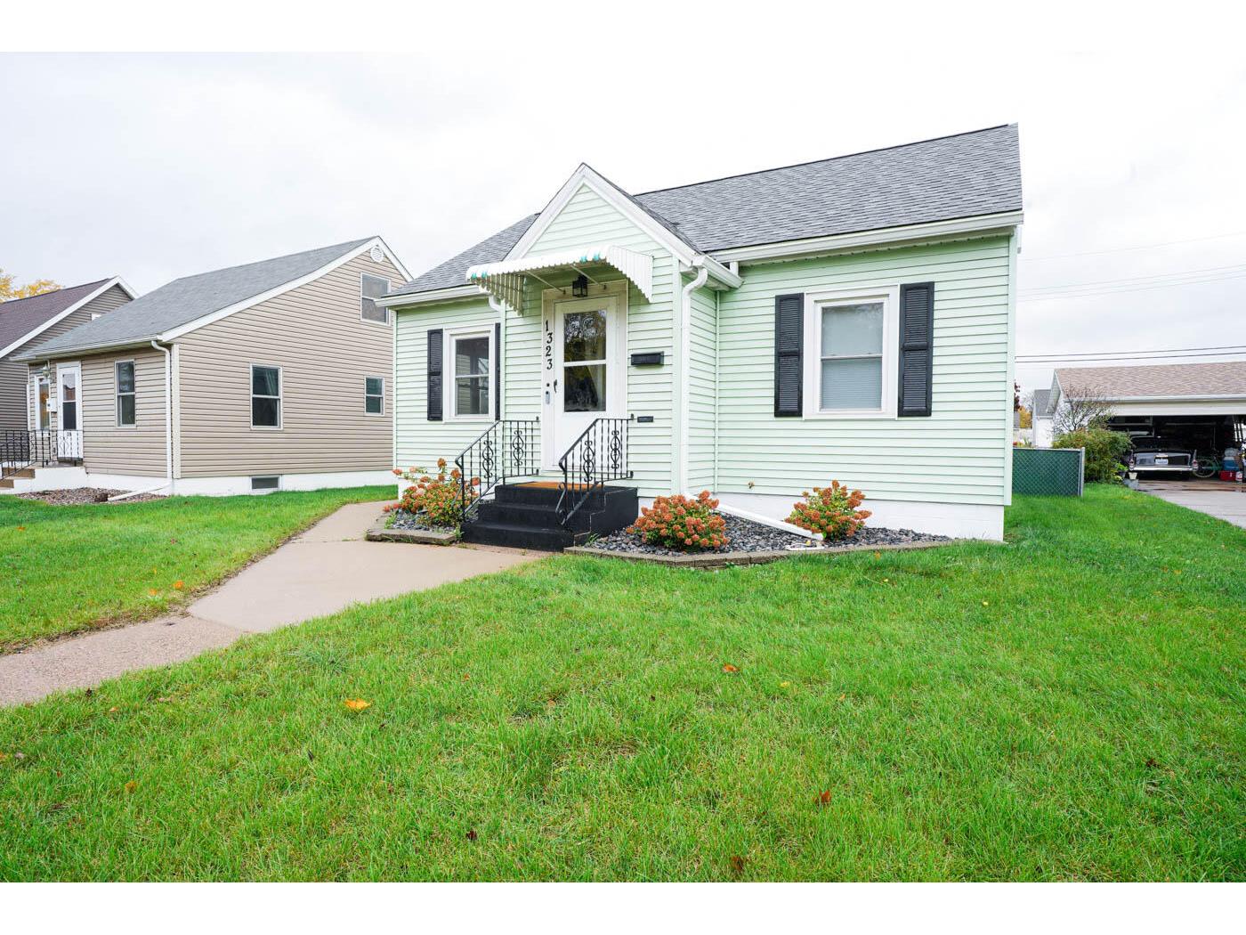 1323 Travis La Crosse WI 54601 1855676 image1