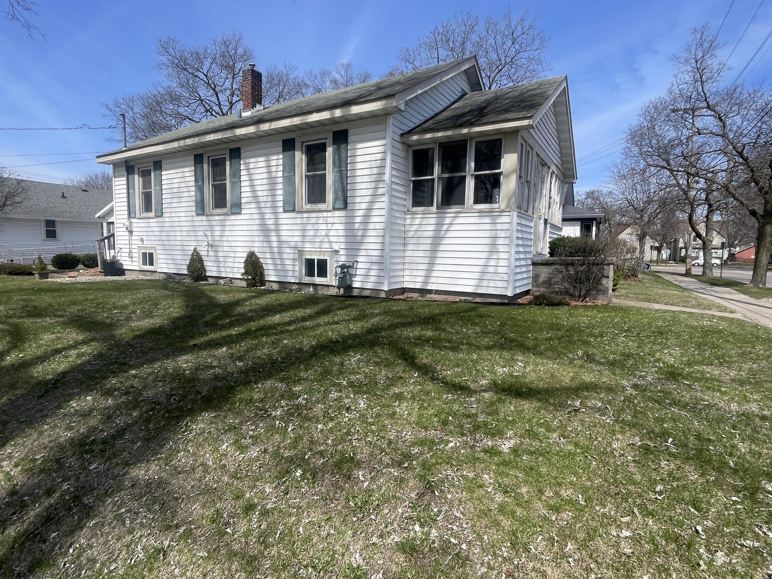 1324 16th La Crosse WI 54601 1964062 image1
