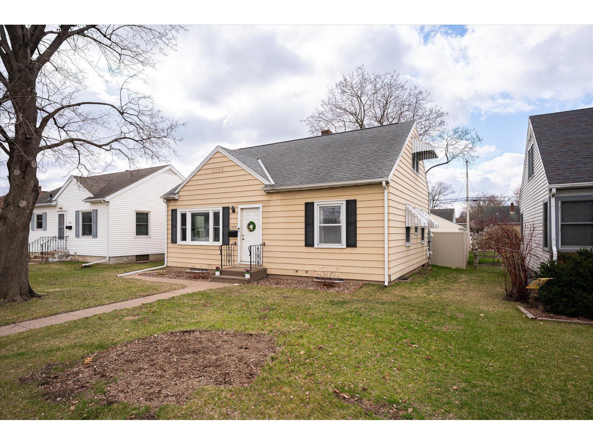 1324 Hyde La Crosse WI 54601 1956793 image1