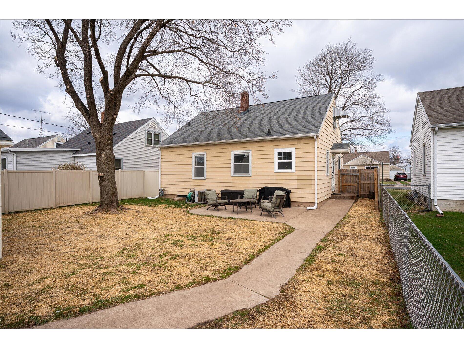 1324 Hyde La Crosse WI 54601 1956793 image14