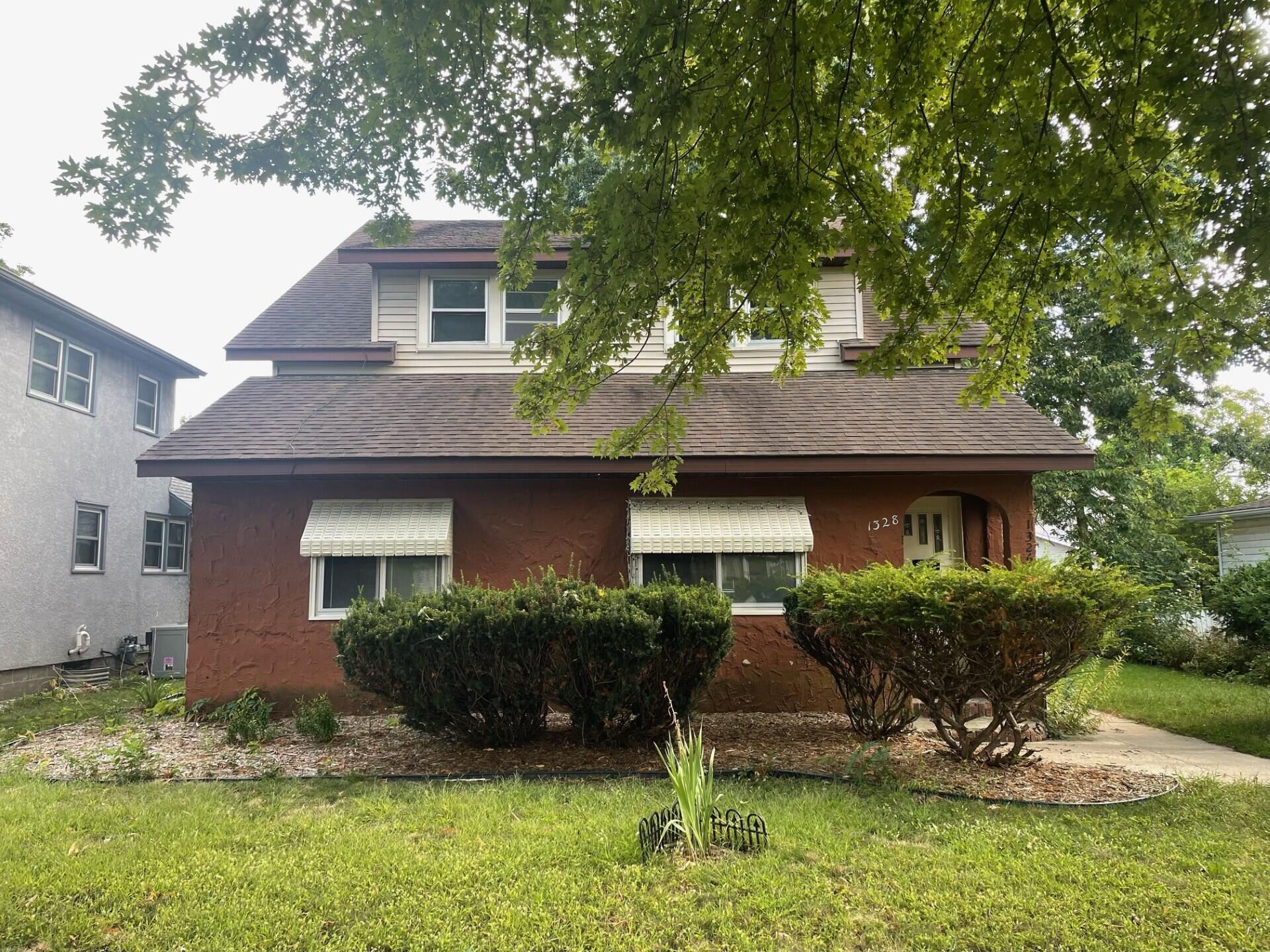 1326 Johnson #1328 La Crosse WI 54601 1894037 image1