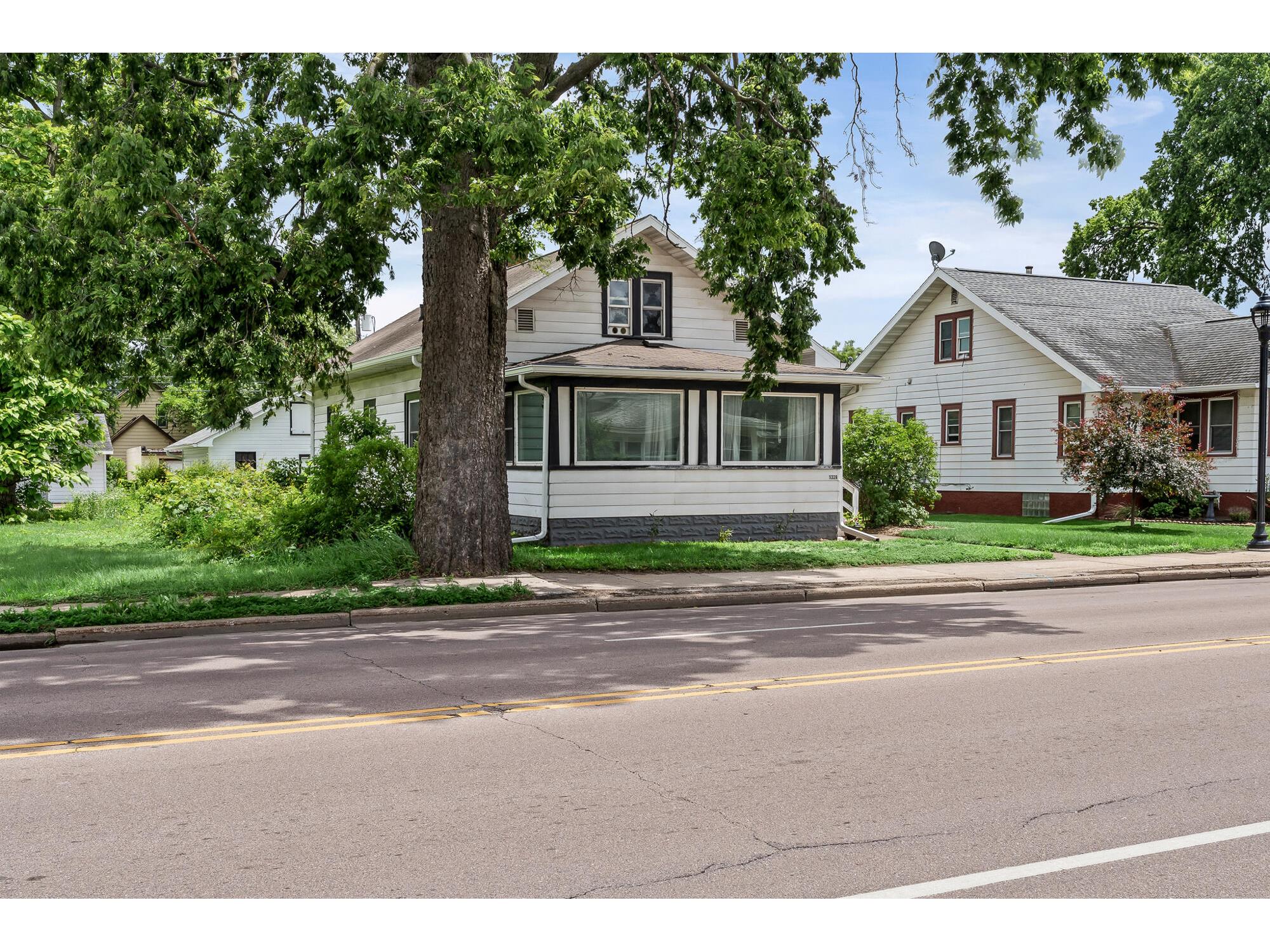 1328 George La Crosse WI 54603 1967998 image1