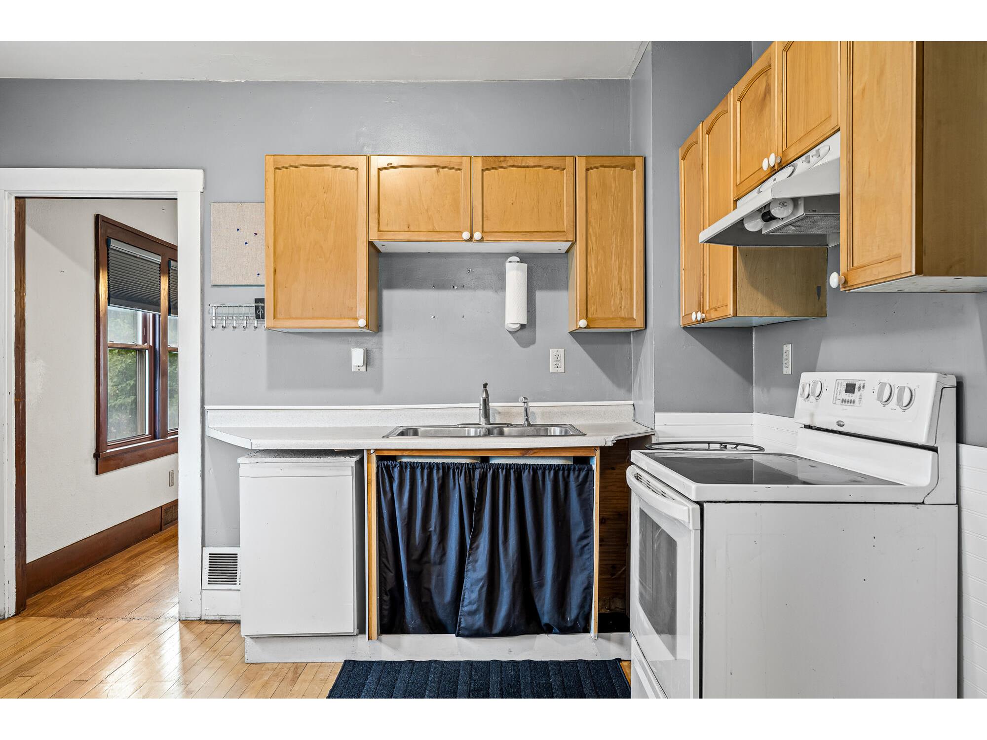 1328 George La Crosse WI 54603 1967998 image12