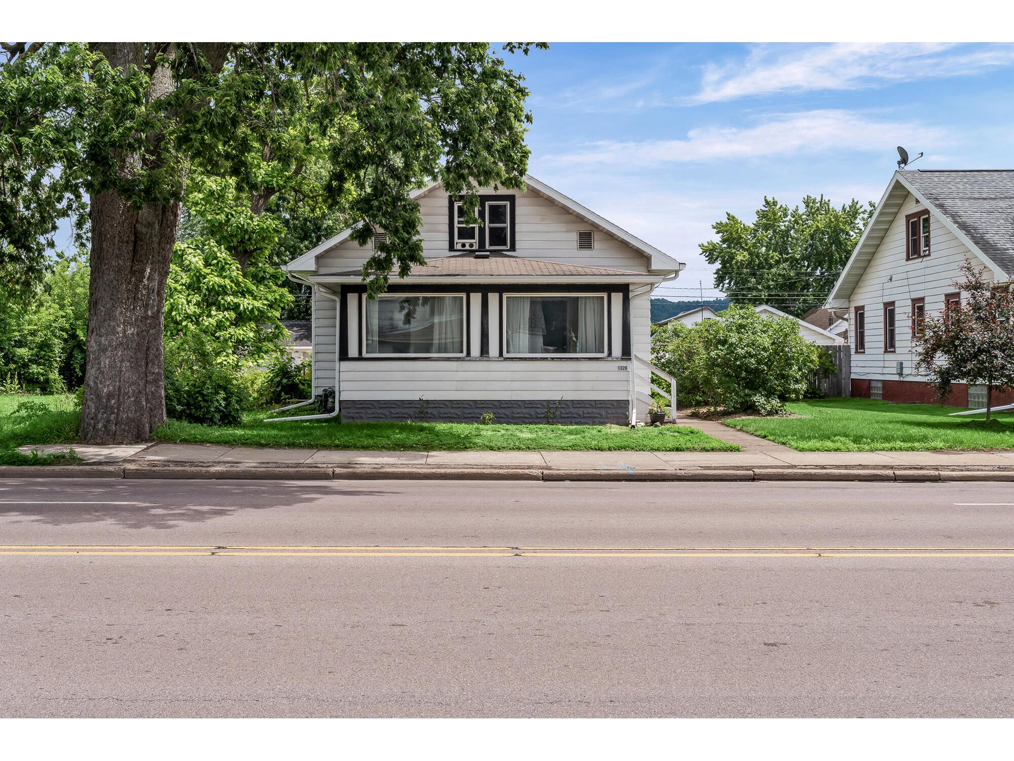 1328 George La Crosse WI 54603 1967998 image2