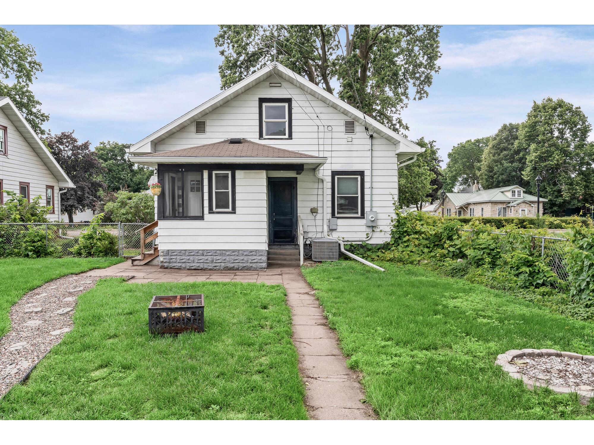 1328 George La Crosse WI 54603 1967998 image26