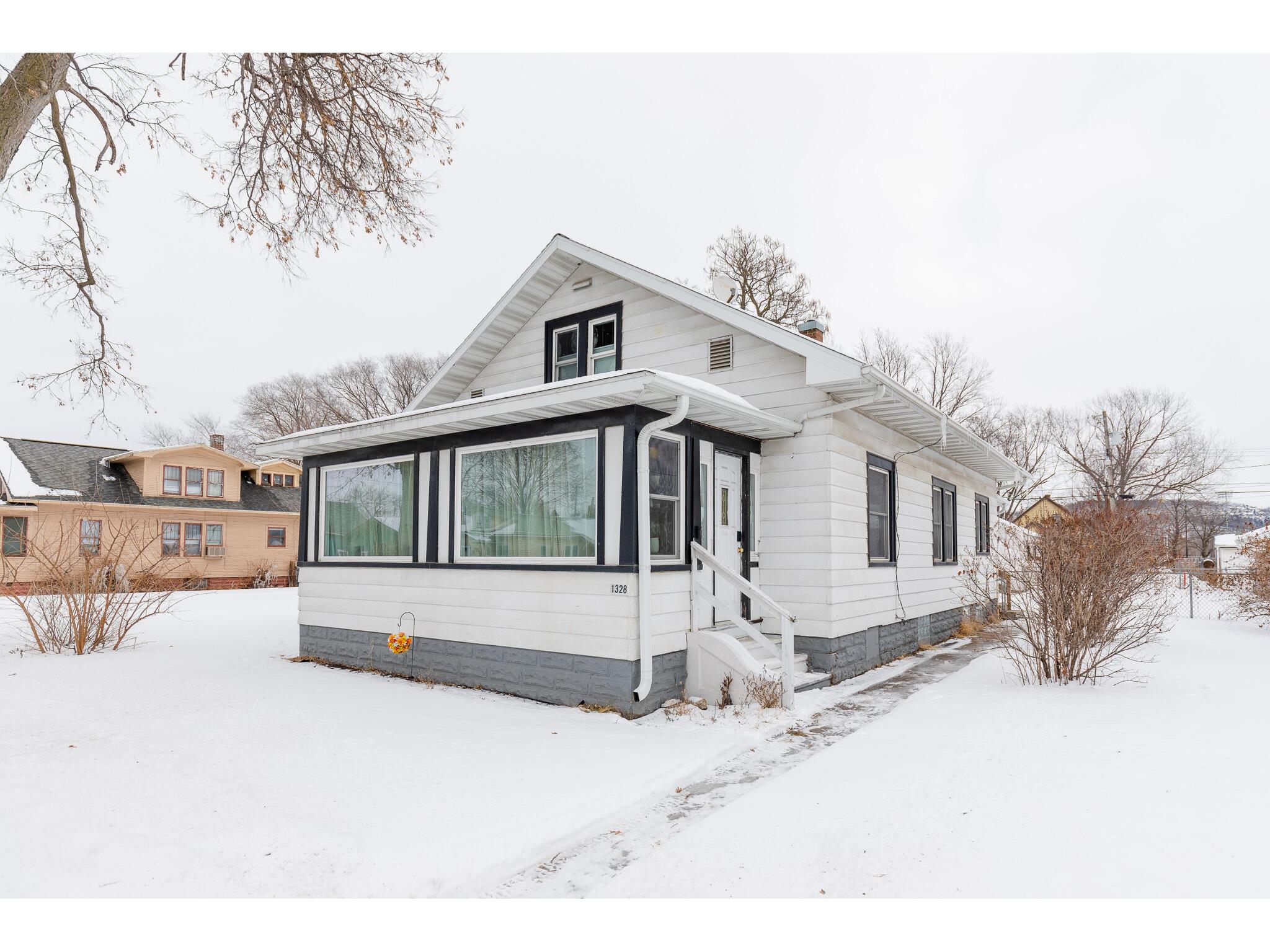 1328 George ST La Crosse WI 54603 1778146 image1