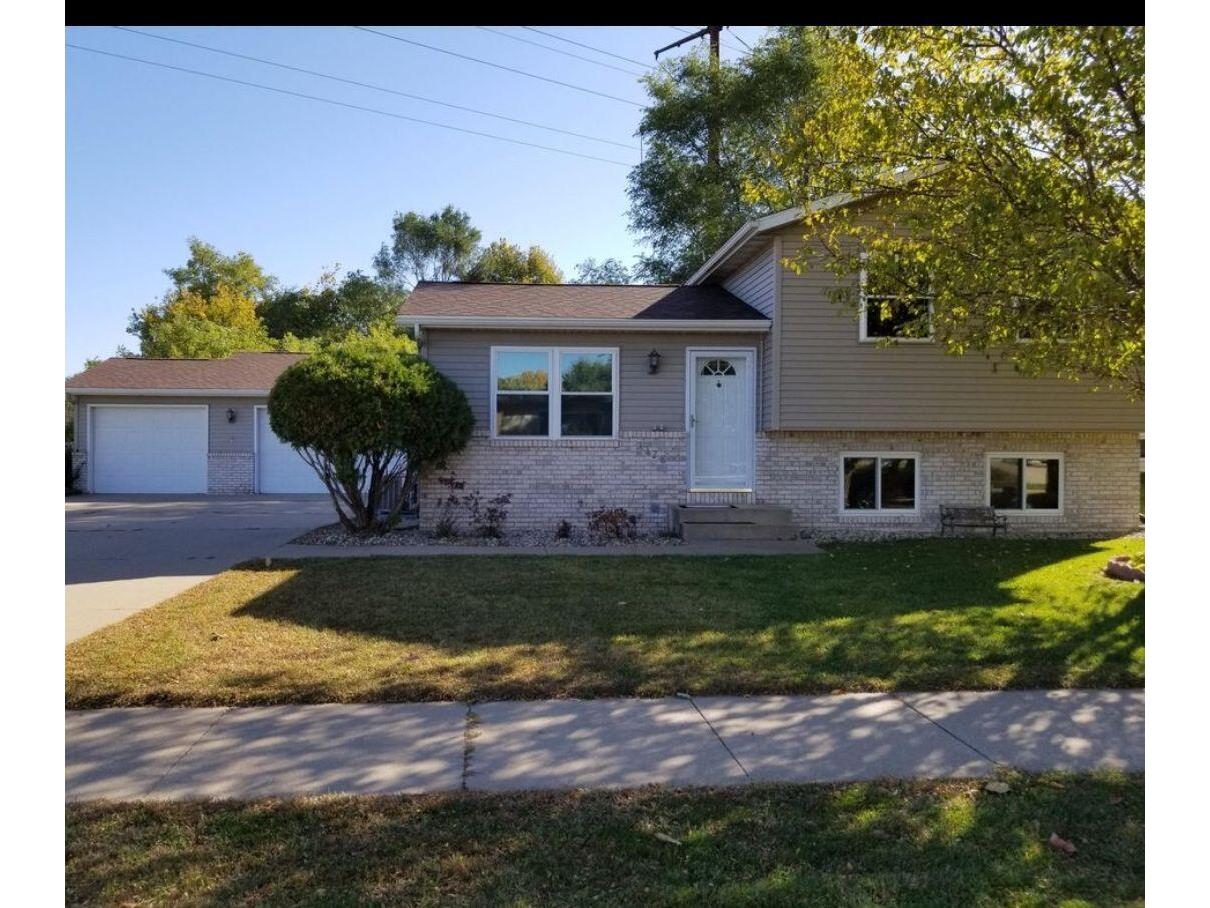 1328 Oak Onalaska WI 54650 1831989 image1