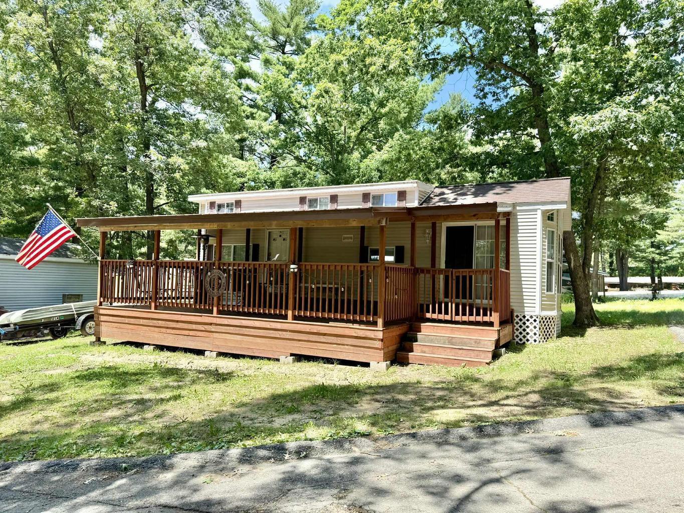 135 Cindy Warrens WI 54666 1956879 image1