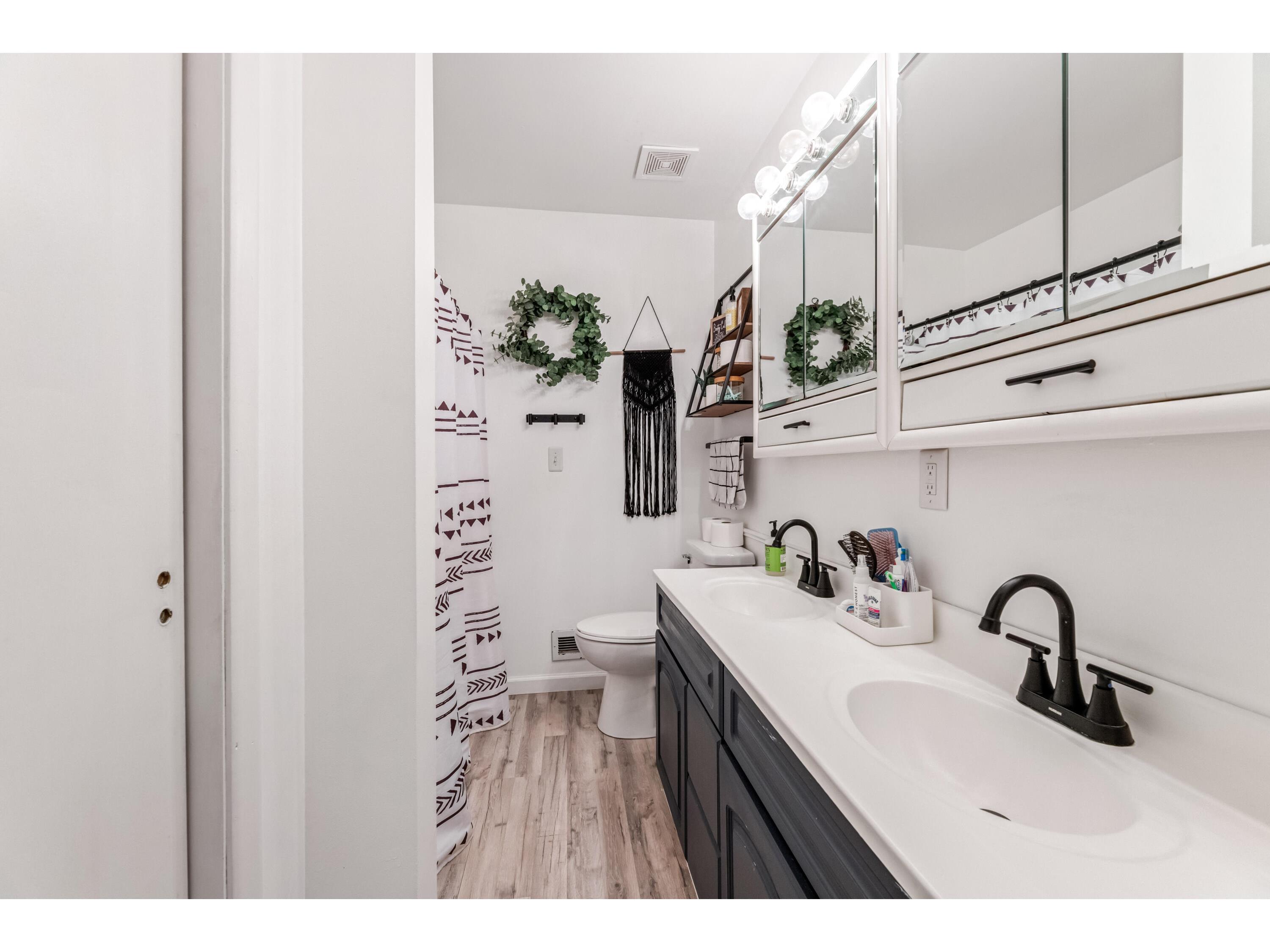 137 Main Hokah MN 55941 1969192 image16