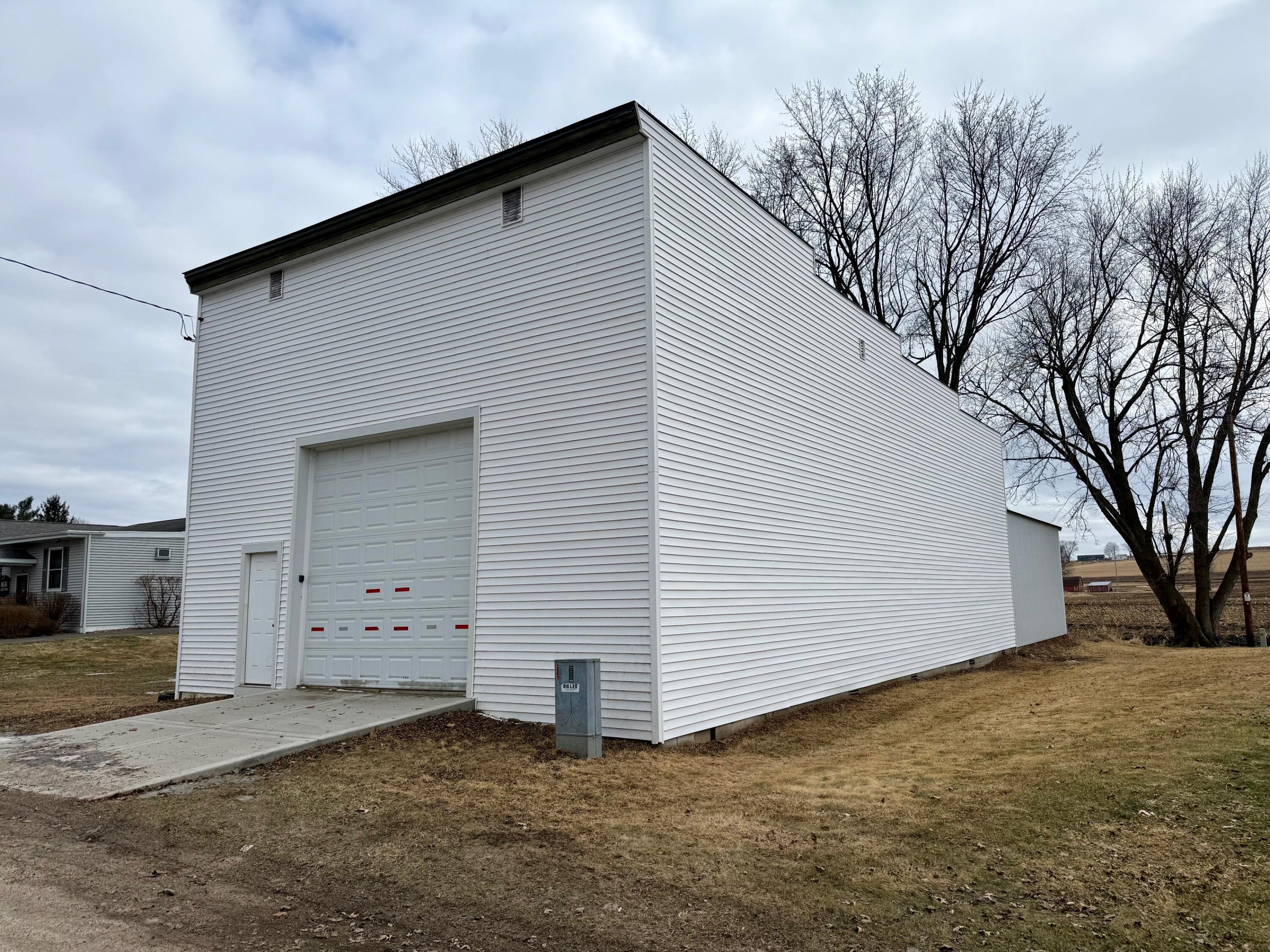 137 W 4th Blair WI 54616 1952469 image1