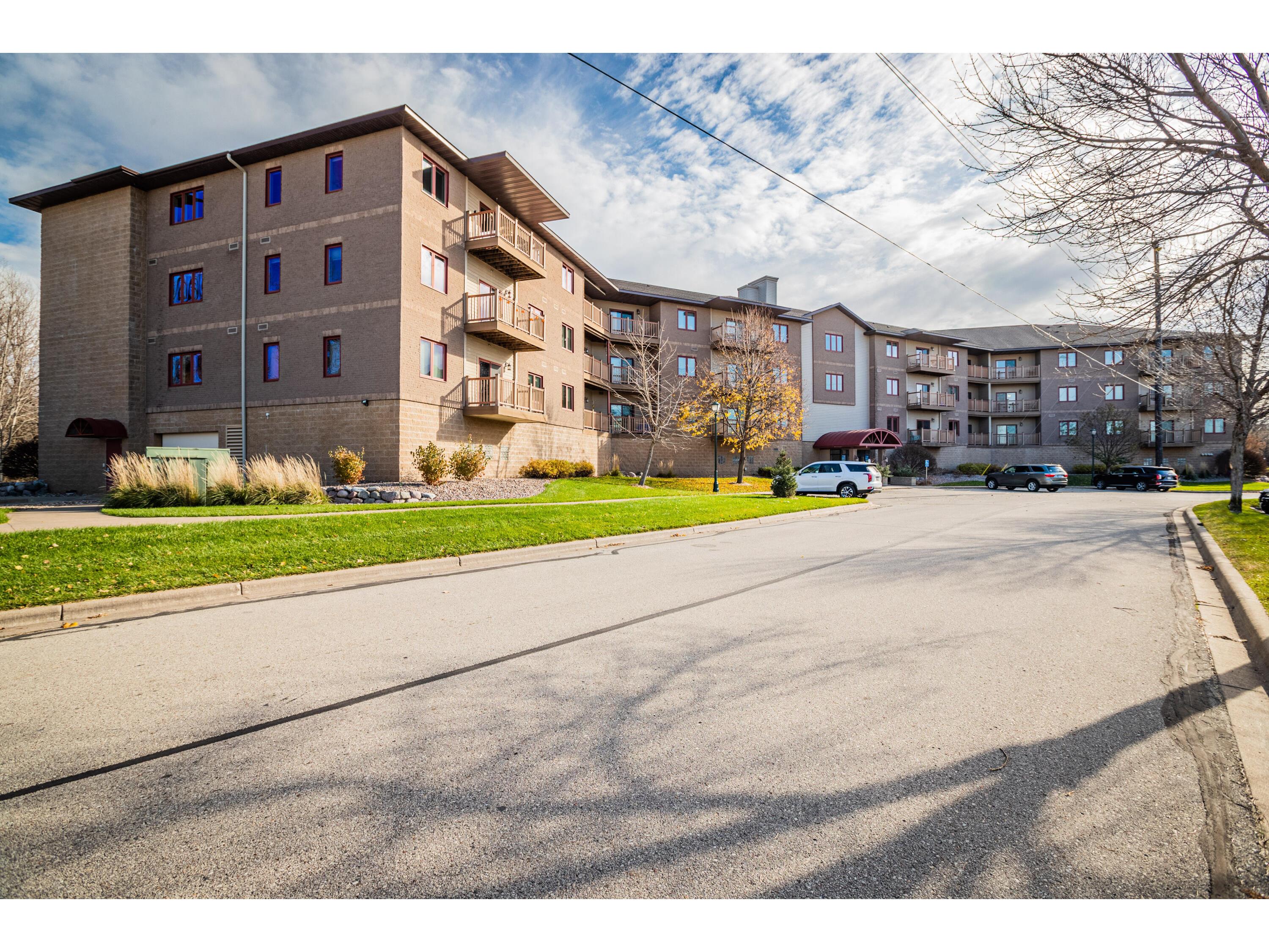 14 Copeland Ave 205, La Crosse, WI, 54603 MLS 1772367 Edina Realty