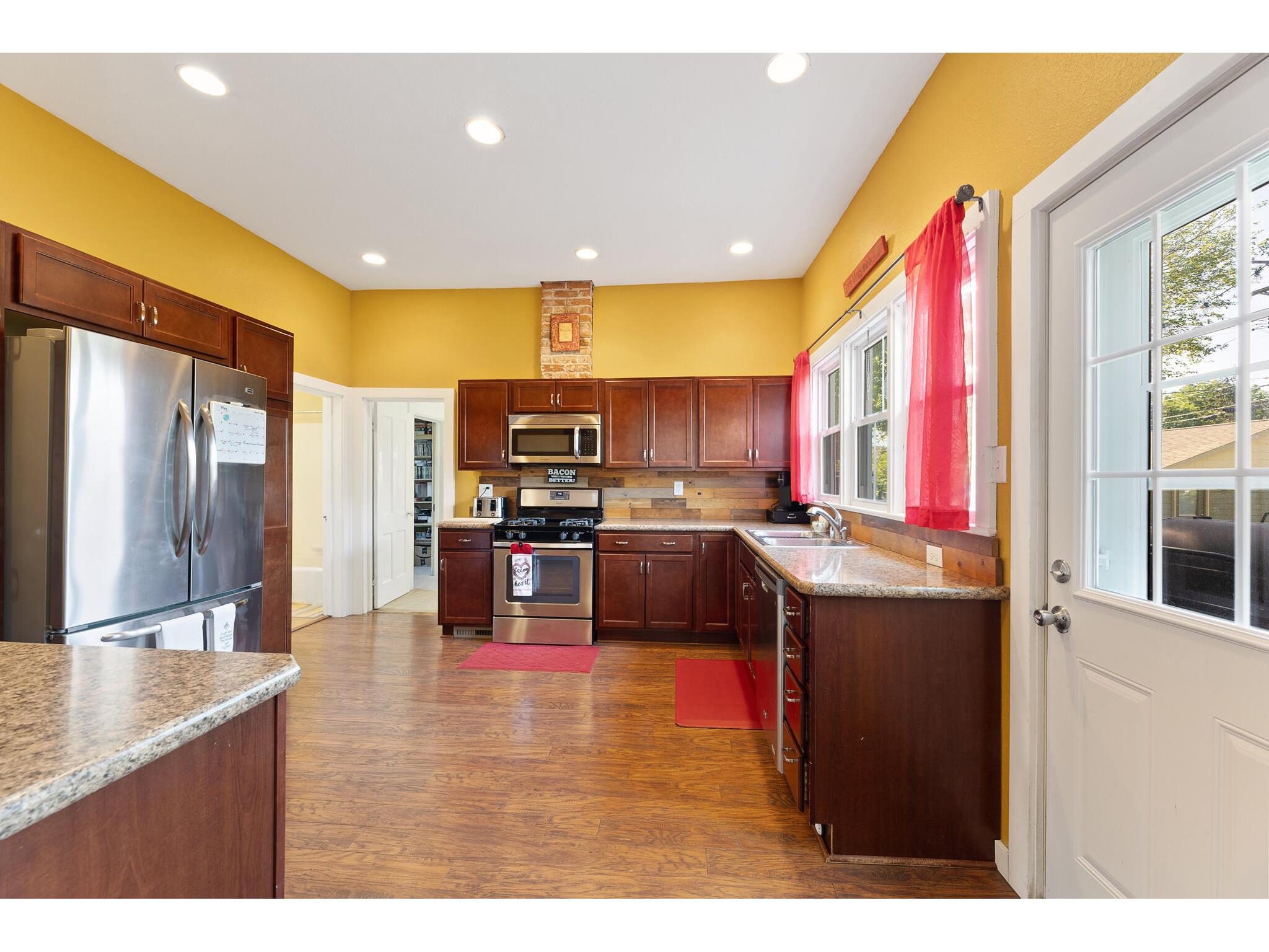 1406 Charles La Crosse WI 54603 1970786 image6