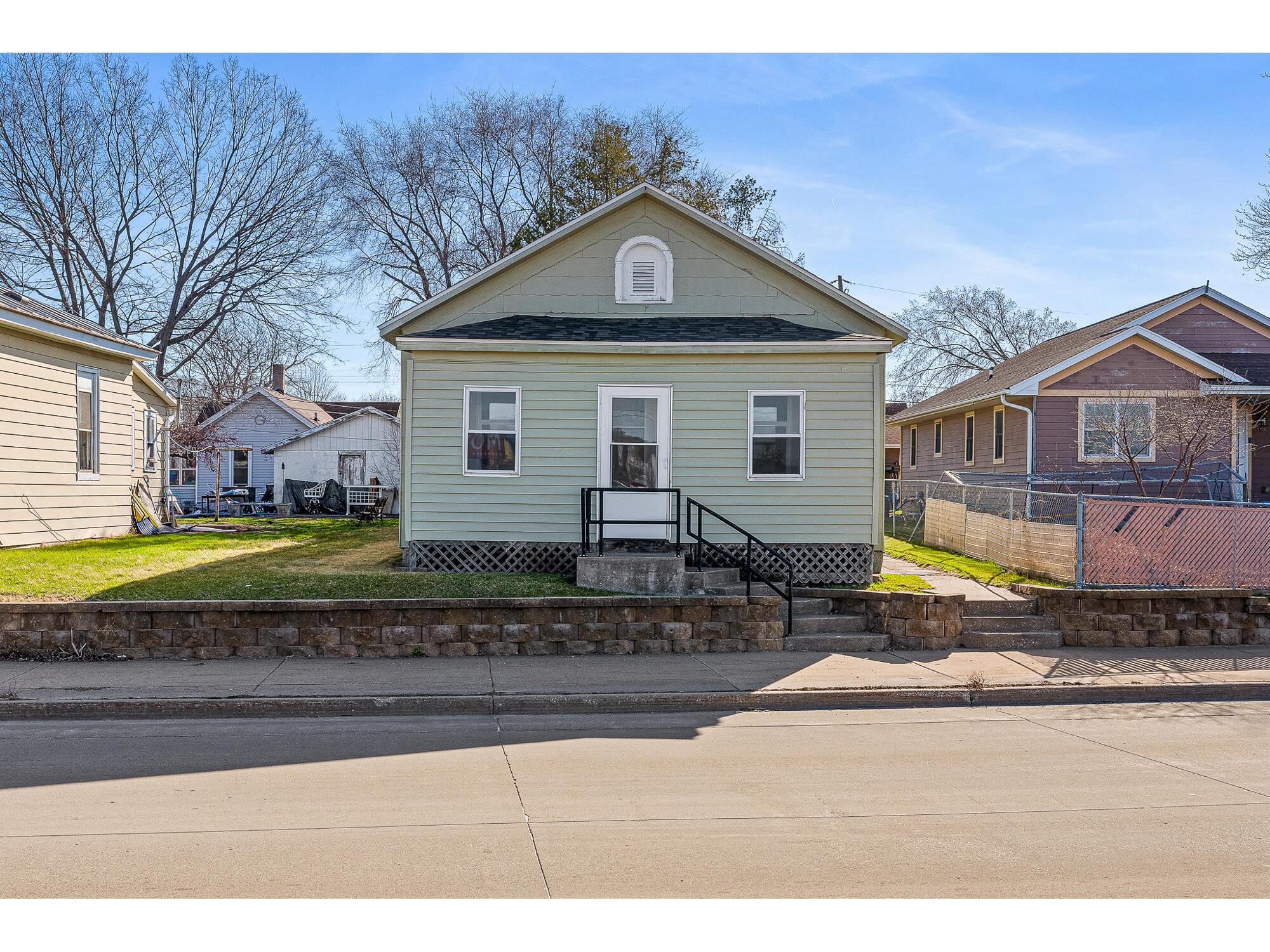 1407 4th La Crosse WI 54601 1957063 image2