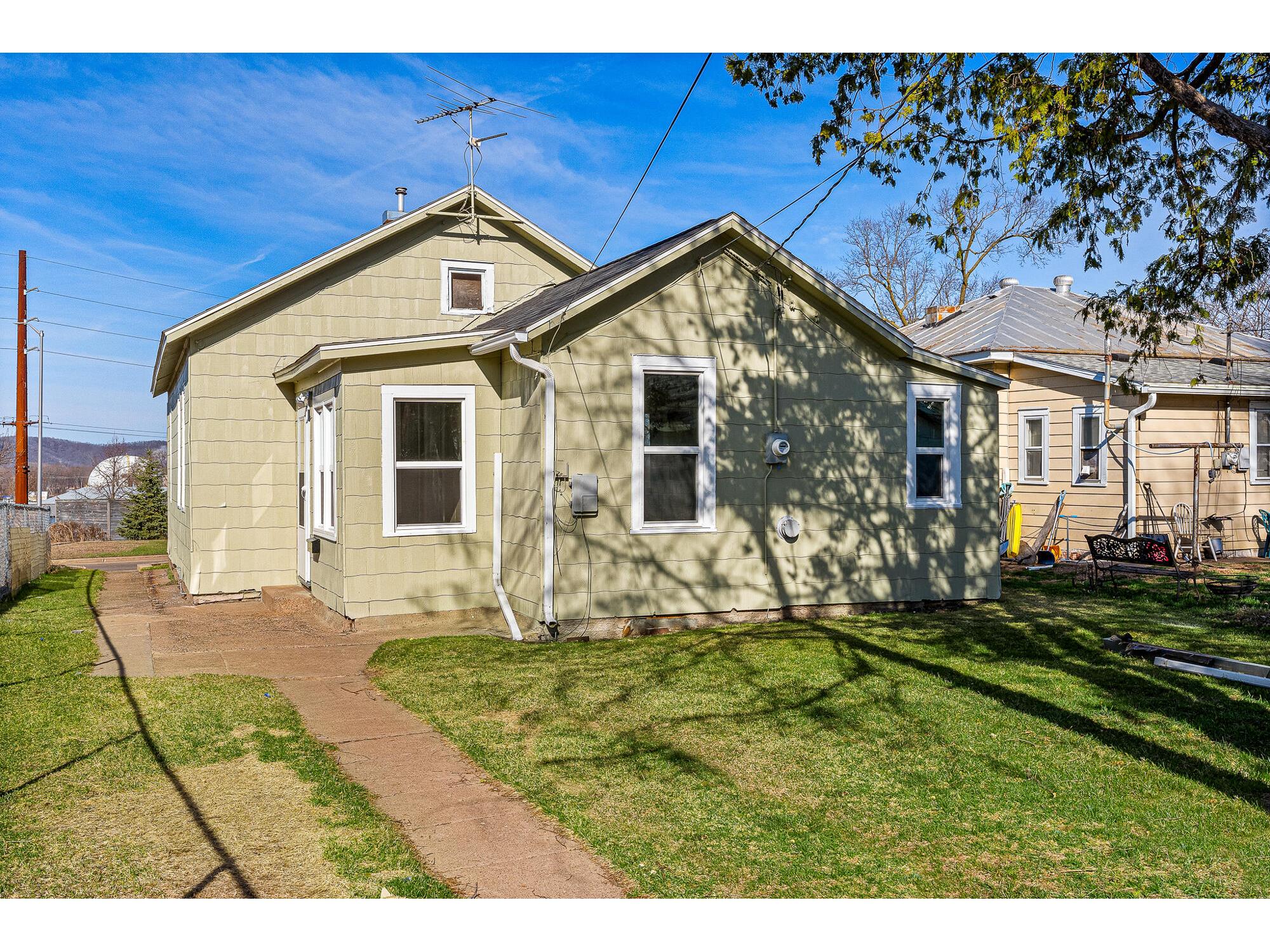1407 4th La Crosse WI 54601 1957063 image22