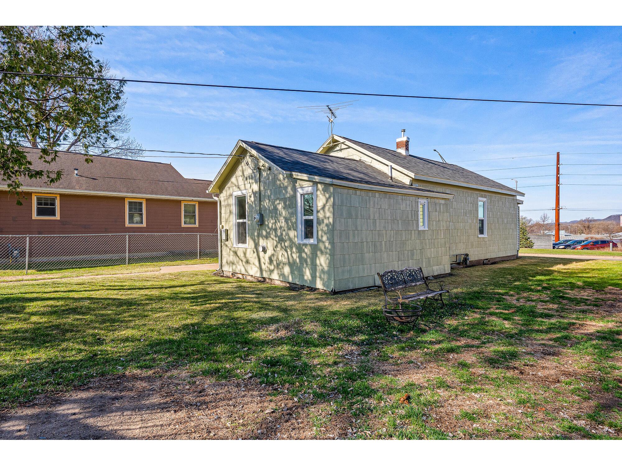 1407 4th La Crosse WI 54601 1957063 image23