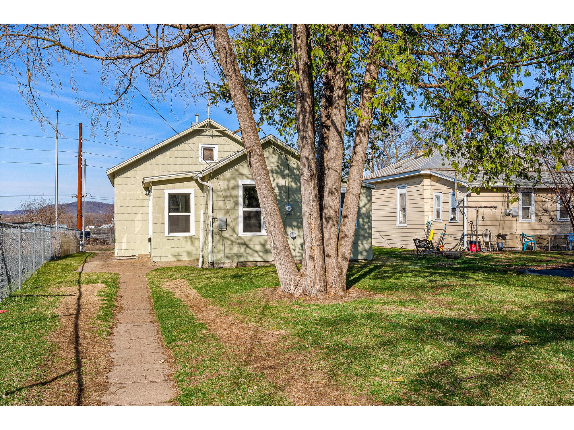 1407 4th La Crosse WI 54601 1957063 image24