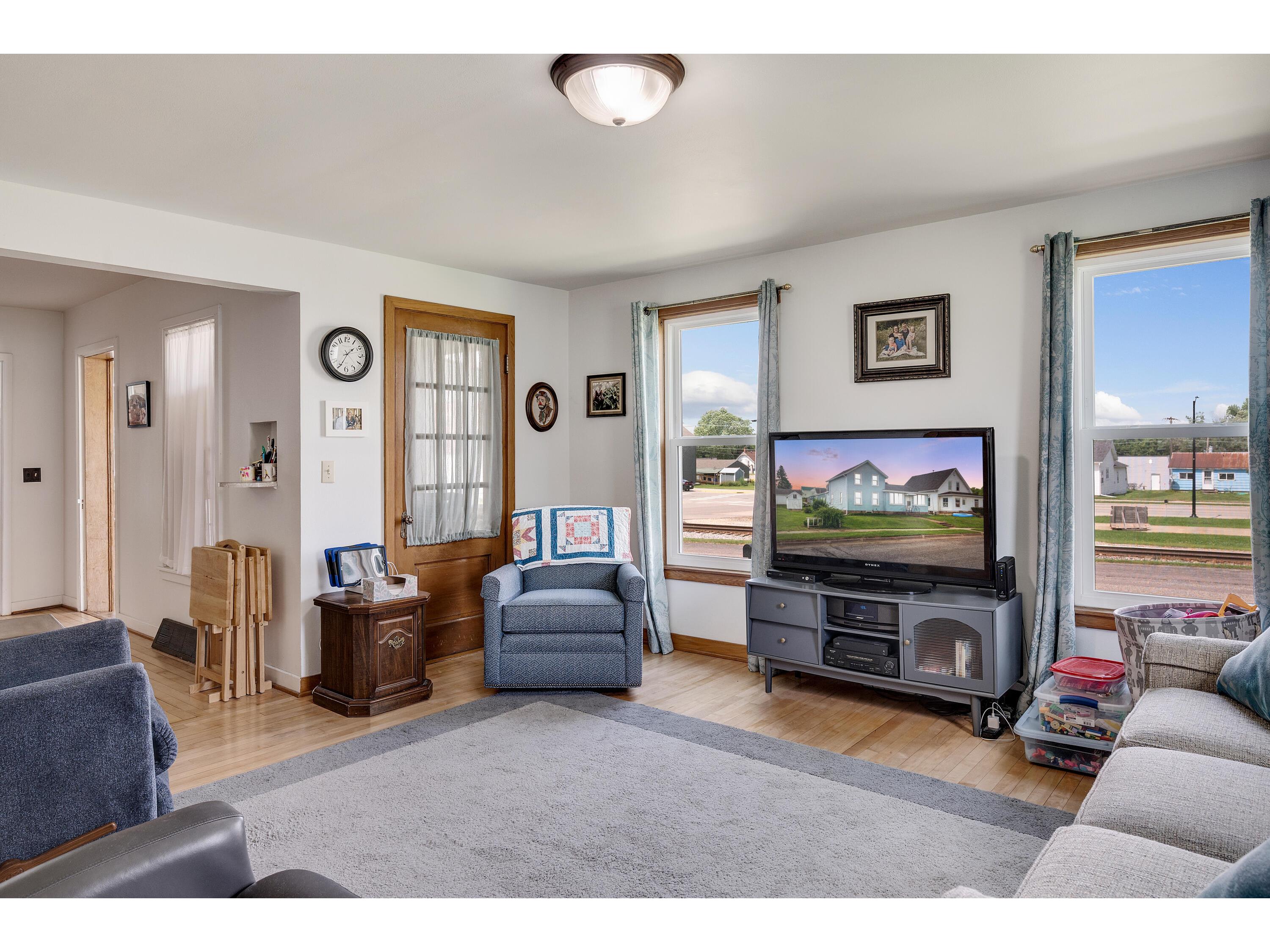 1407 Bangor Bangor WI 54614 1946253 image11