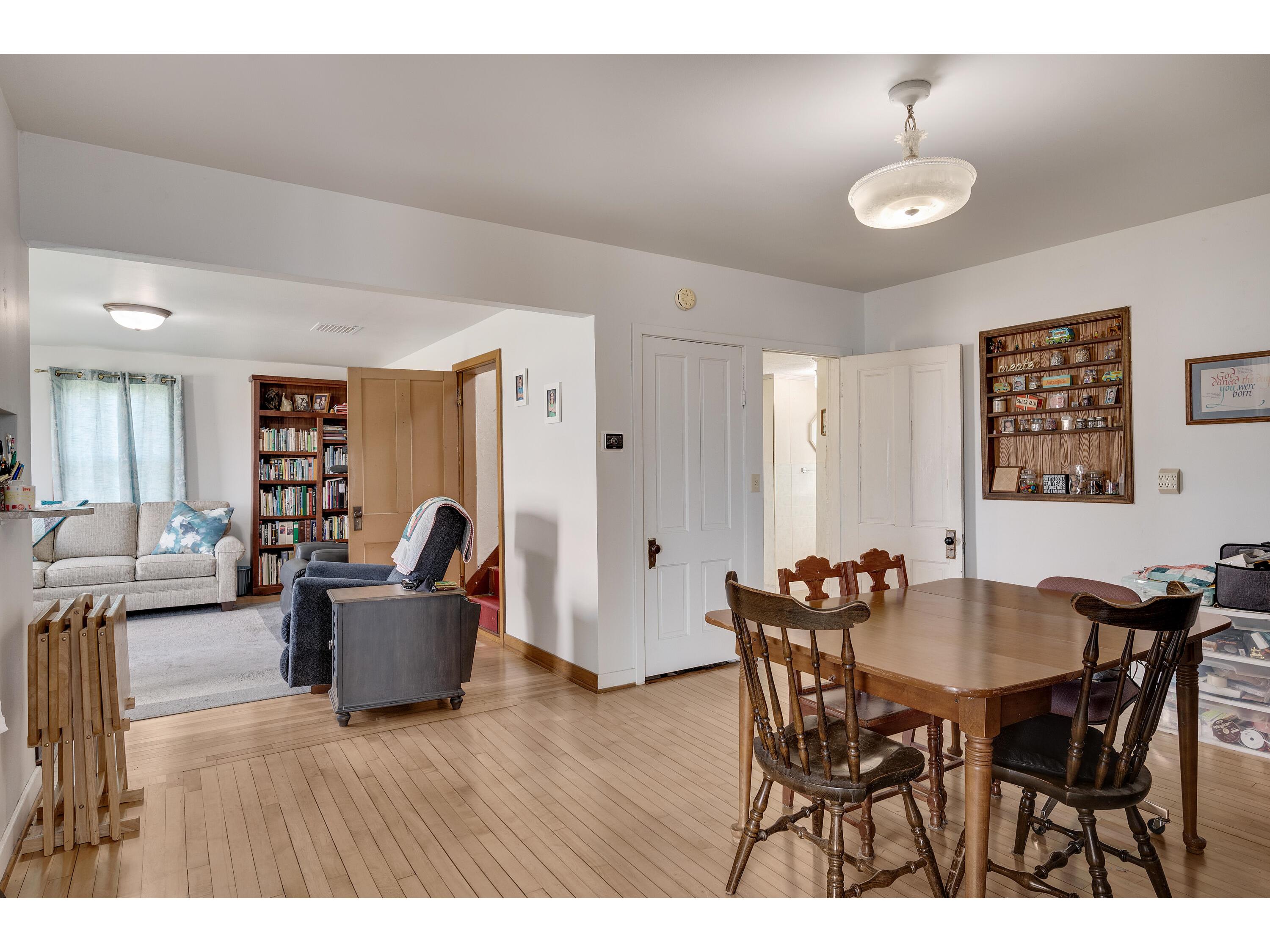 1407 Bangor Bangor WI 54614 1946253 image12