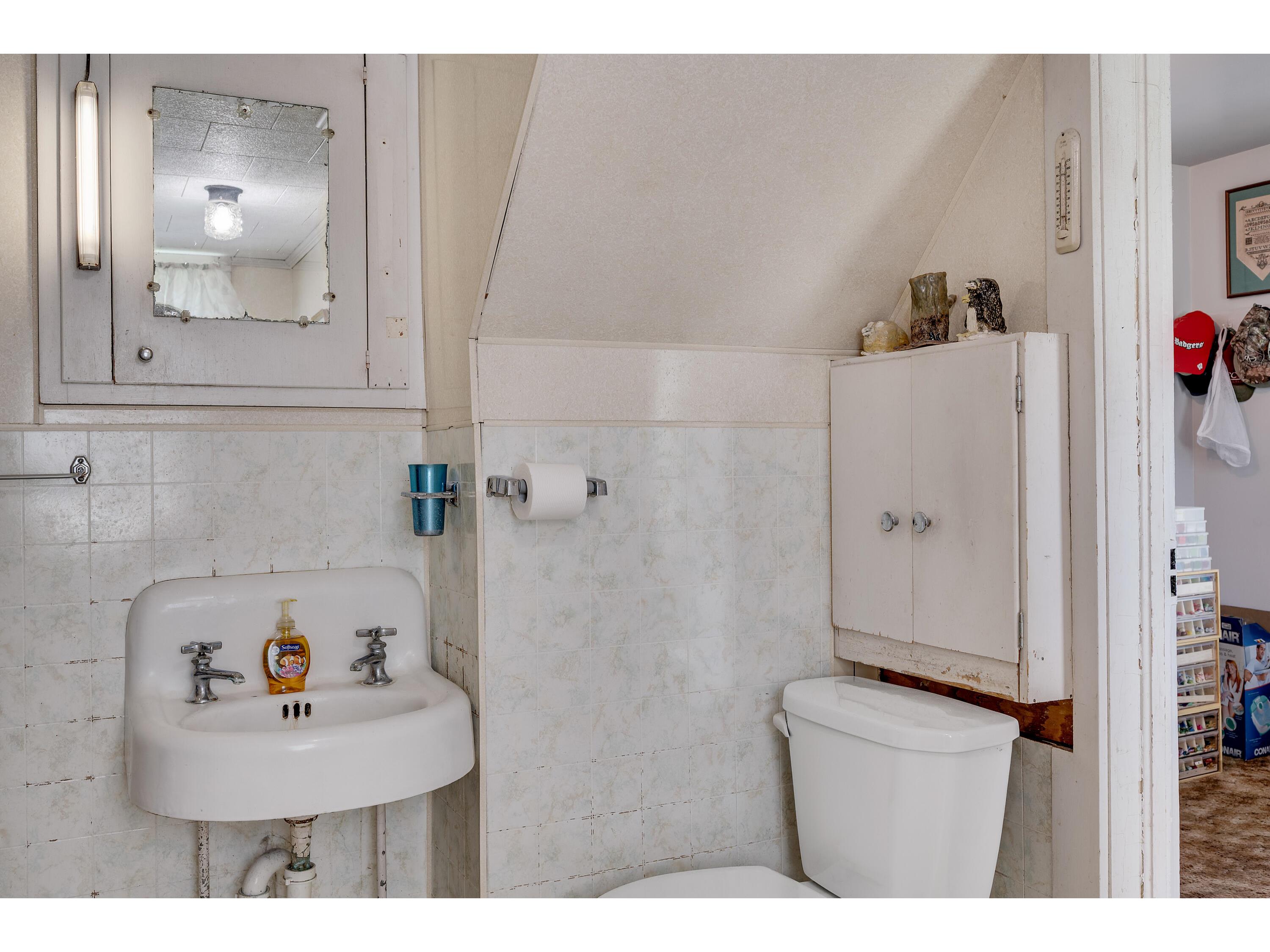 1407 Bangor Bangor WI 54614 1946253 image19