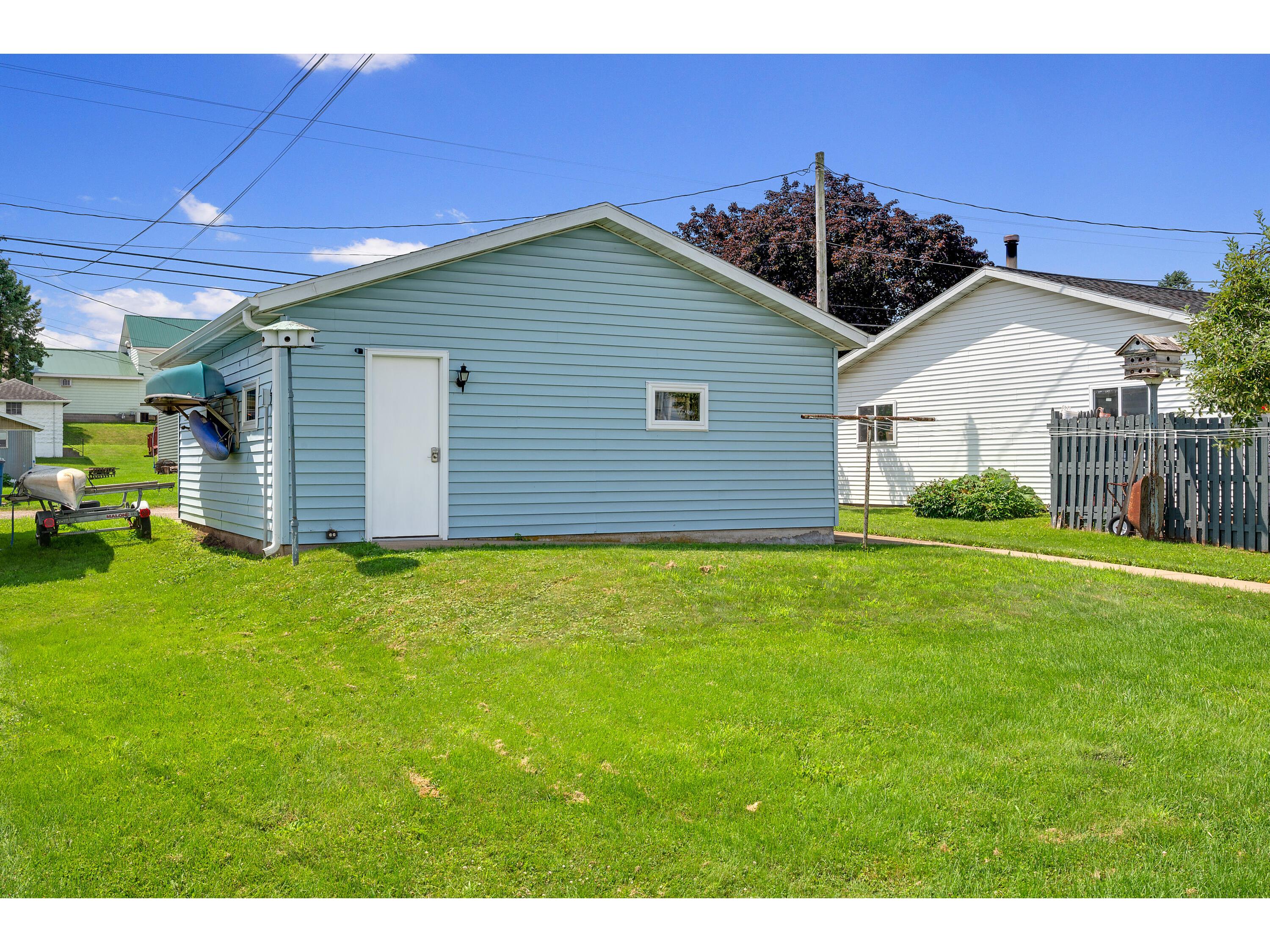 1407 Bangor Bangor WI 54614 1946253 image24