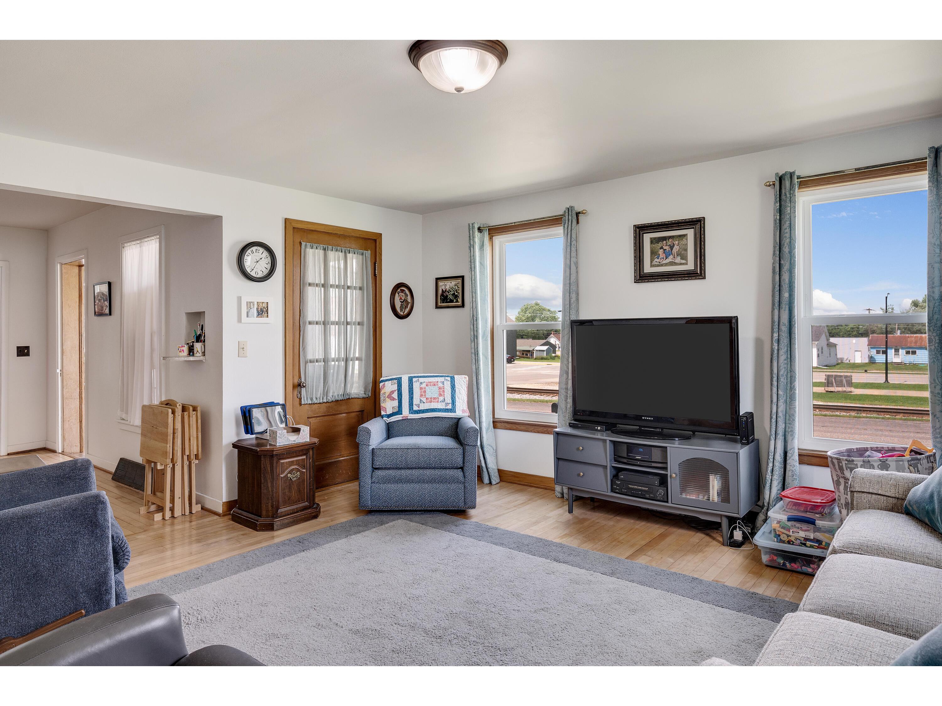 1407 Bangor Bangor WI 54614 1946253 image8