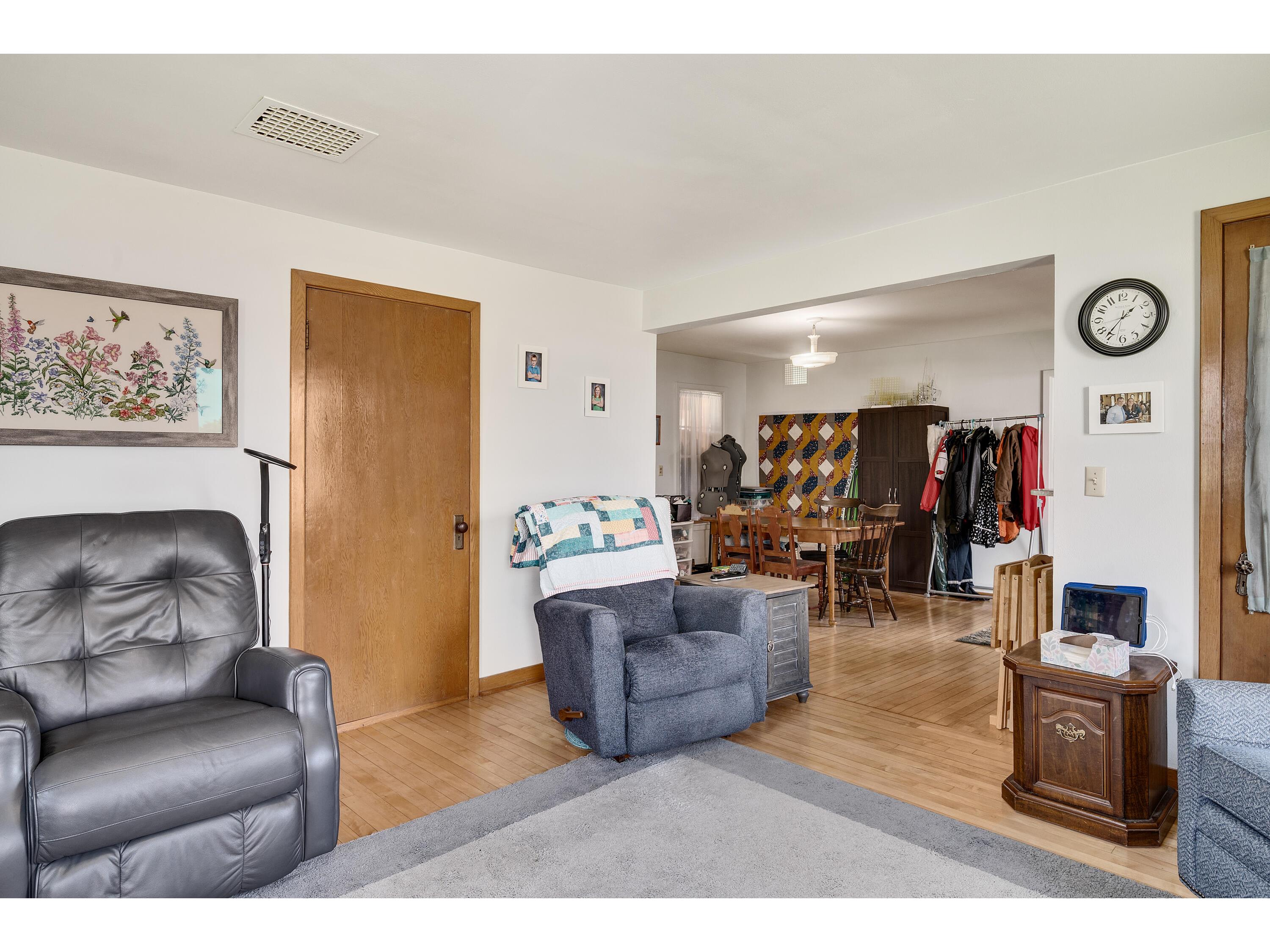 1407 Bangor Bangor WI 54614 1946253 image9