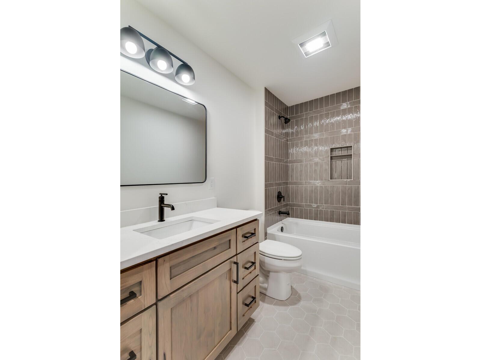 1407 Herb Holmen WI 54636 1951432 image13