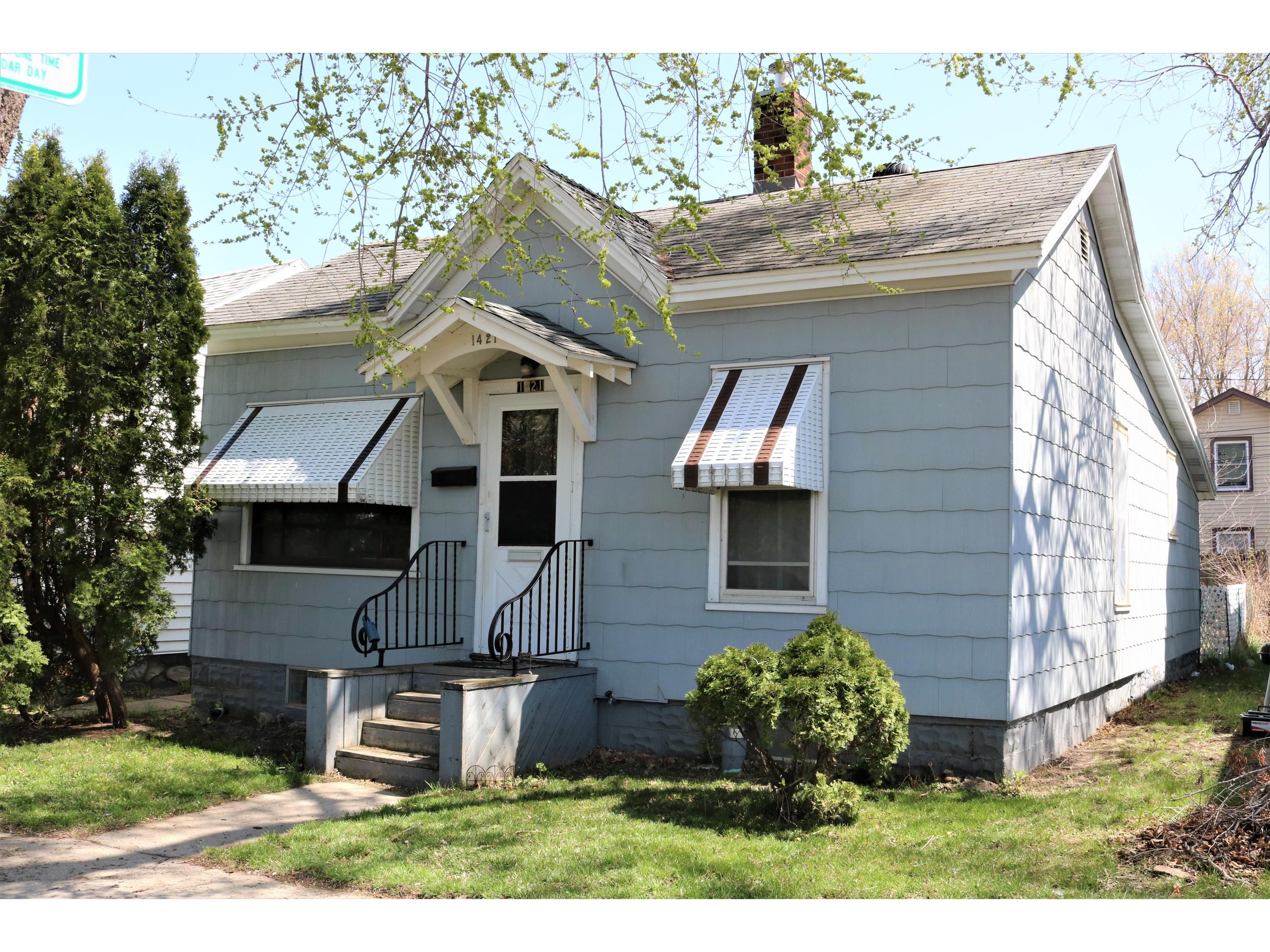 1421 9th St S La Crosse Wi 54601 Mls 1736908 Edina Realty