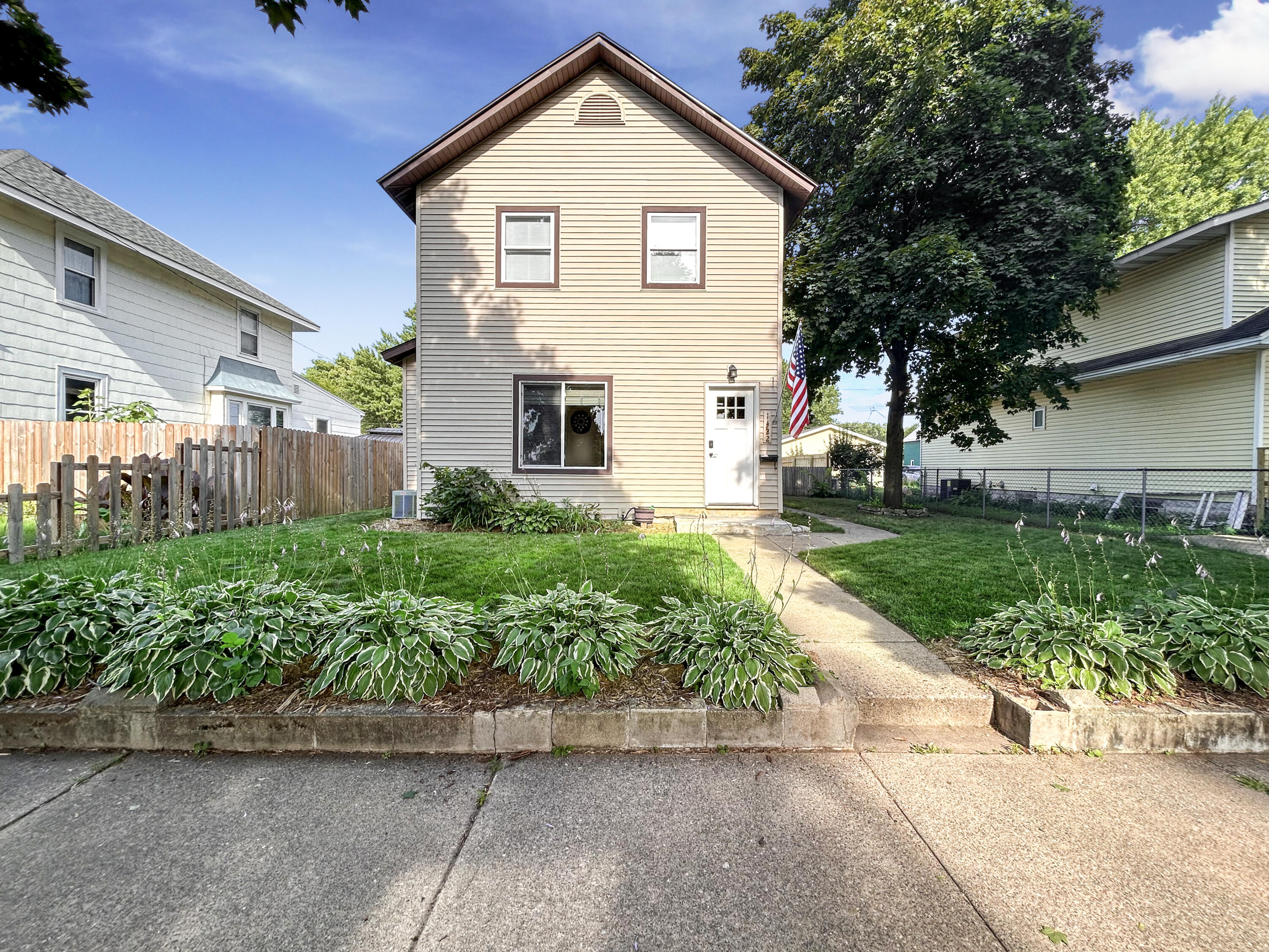 1422 Wood La Crosse WI 54603 1845330 image1