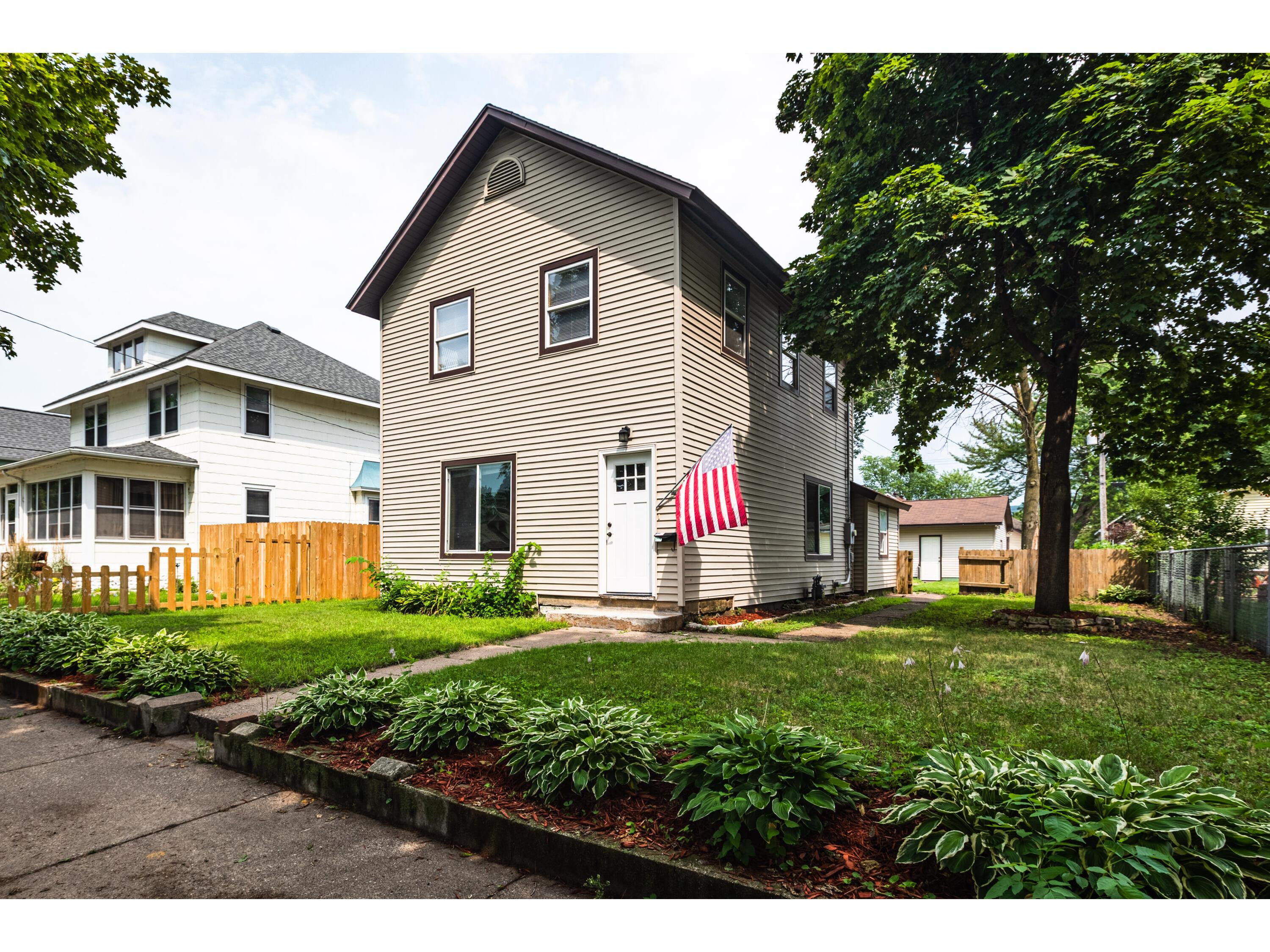 1422 Wood St, La Crosse, WI, 54603 MLS 1754970 Edina Realty