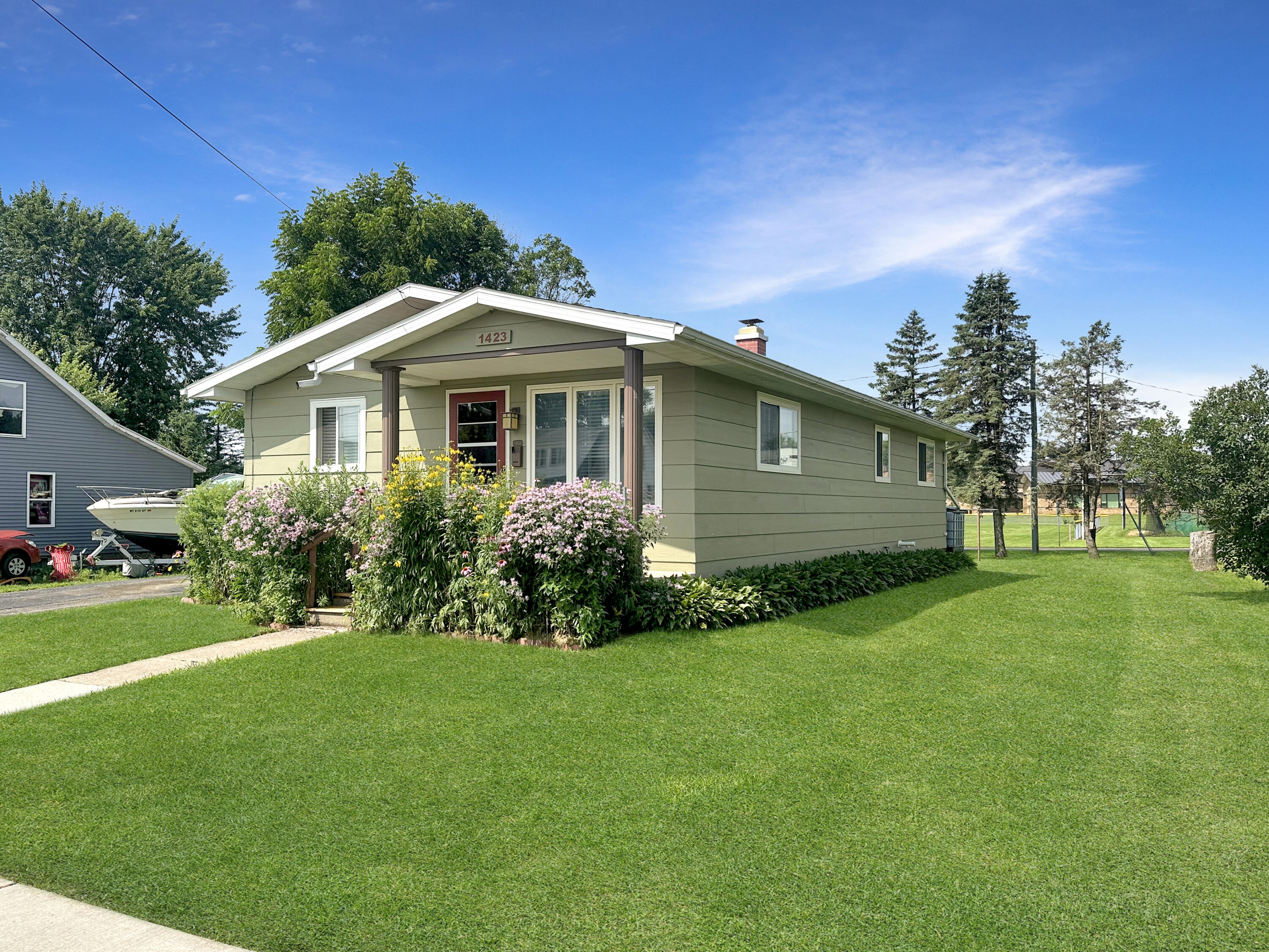 1423 Academy Elroy WI 53929 1928003 image1