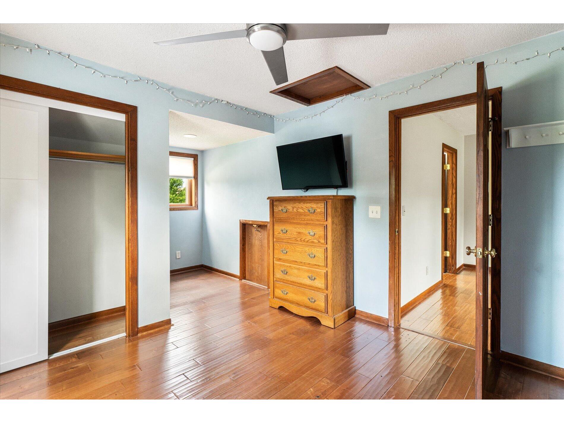 1430 Willow La Crescent MN 55947 1973308 image17