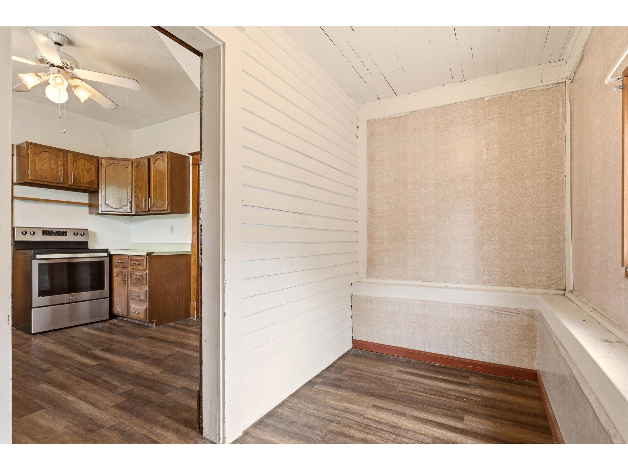 1453 Charles La Crosse WI 54603 1965371 image17