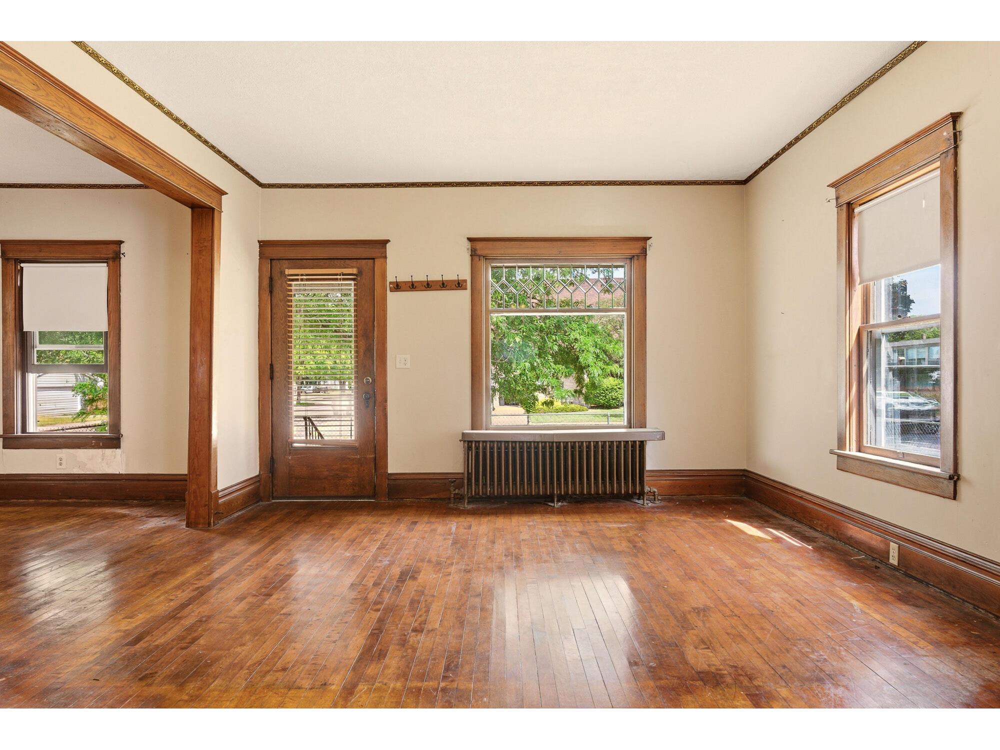 1453 Charles La Crosse WI 54603 1965371 image4