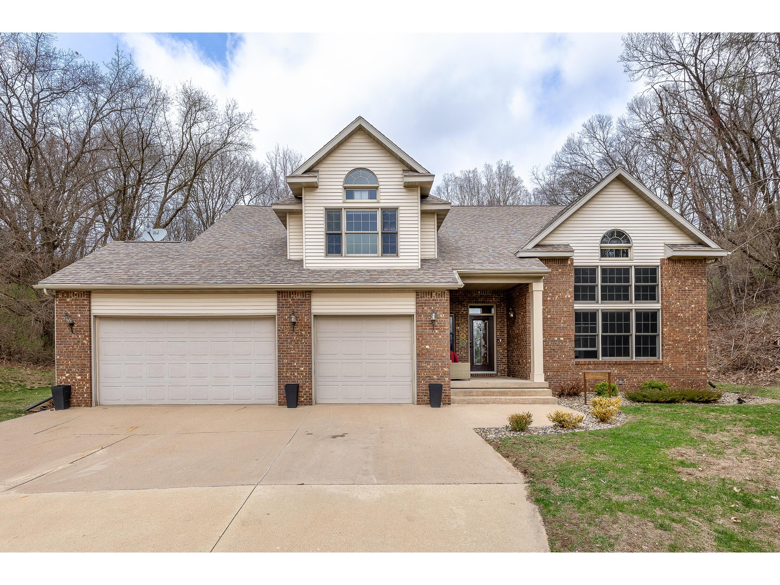 14812 Hibiscus Tomah WI 54660 1957844 image1