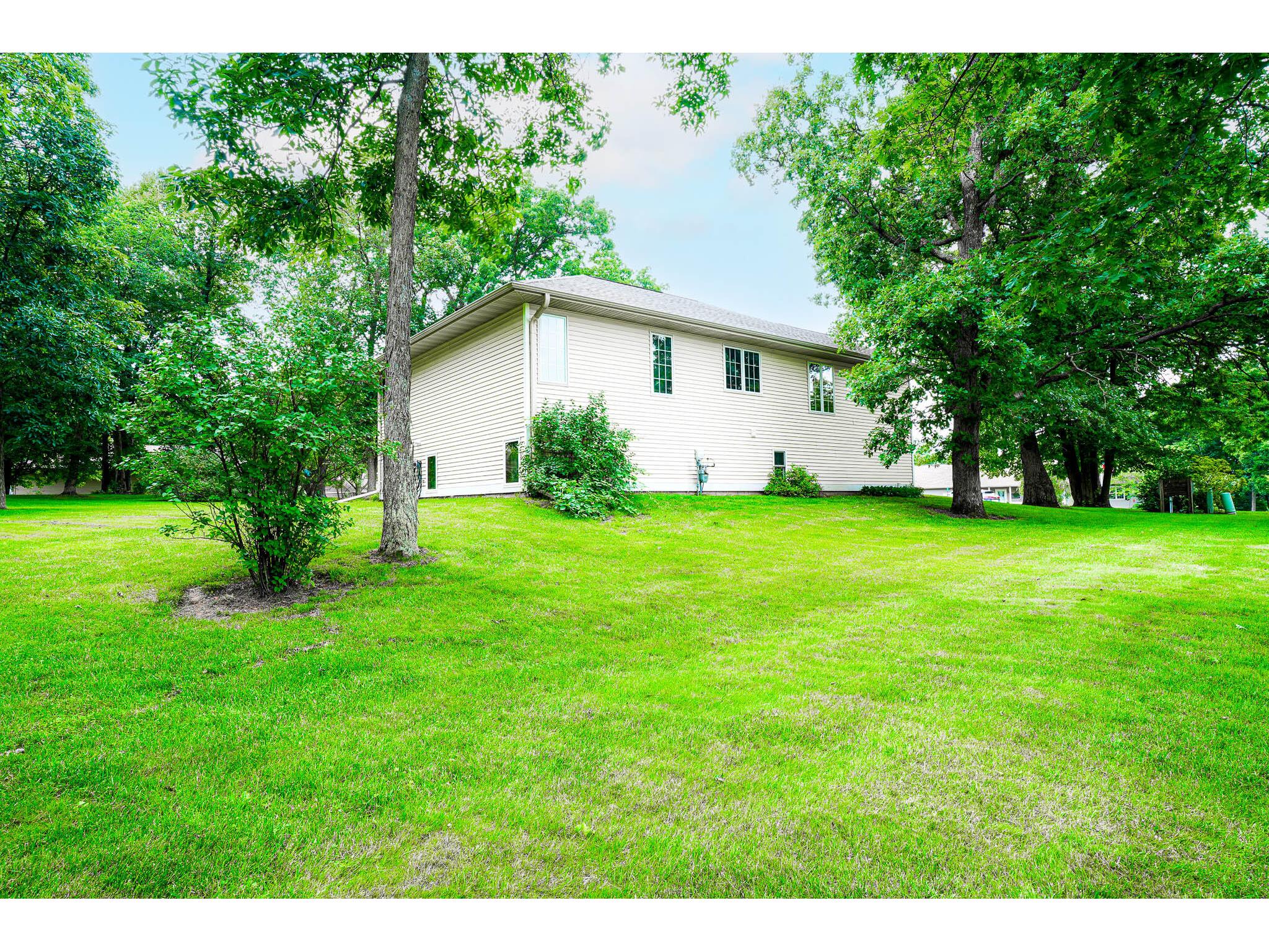 N1496 Meadow Ridge Greenfield WI 54601 1971029 image2