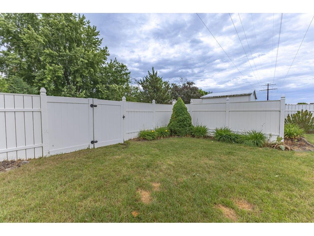 1500 Cliffview Onalaska WI 54650 1967131 image57