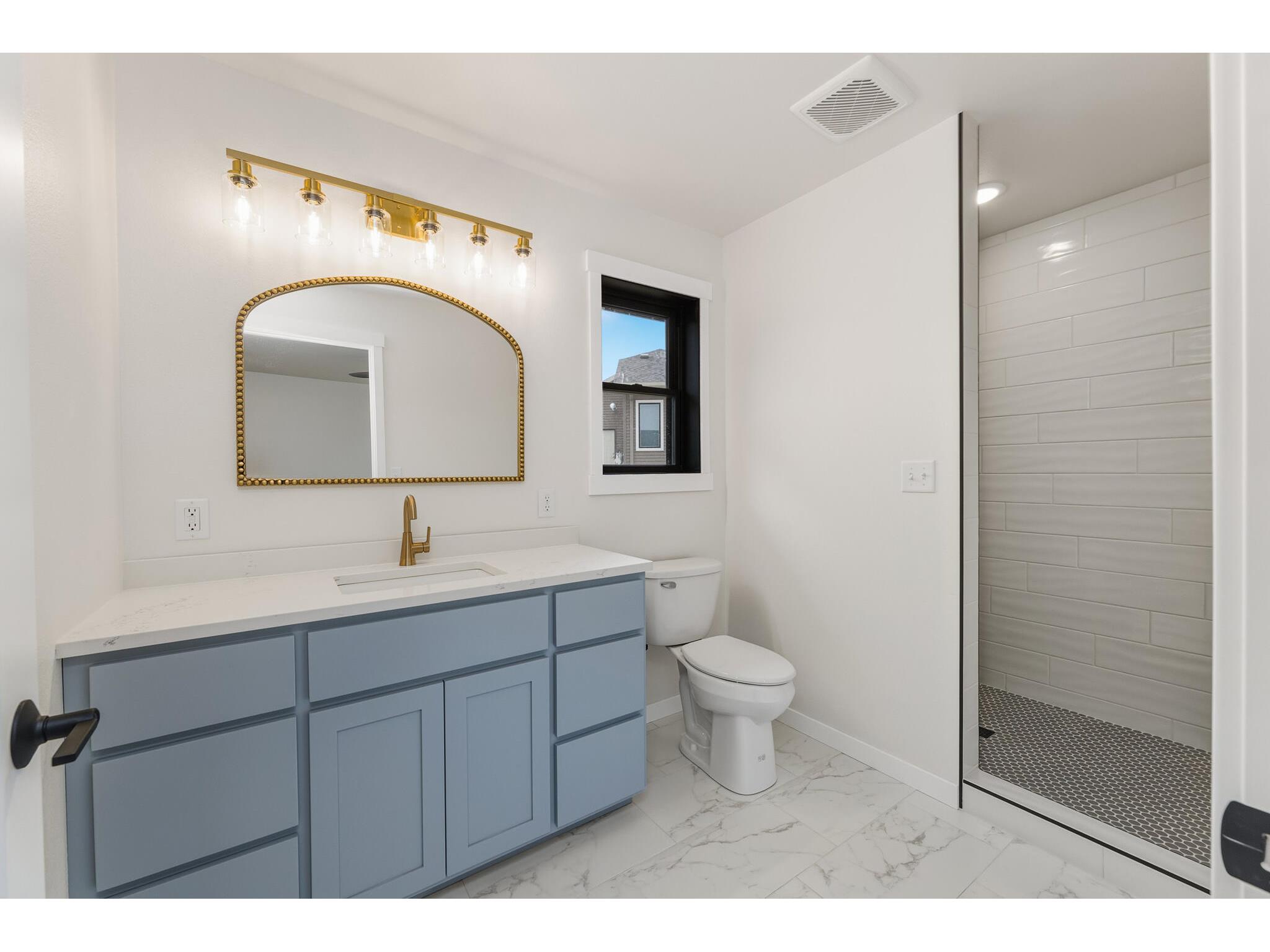 1508 Pioneer Holmen WI 54636 1950059 image12